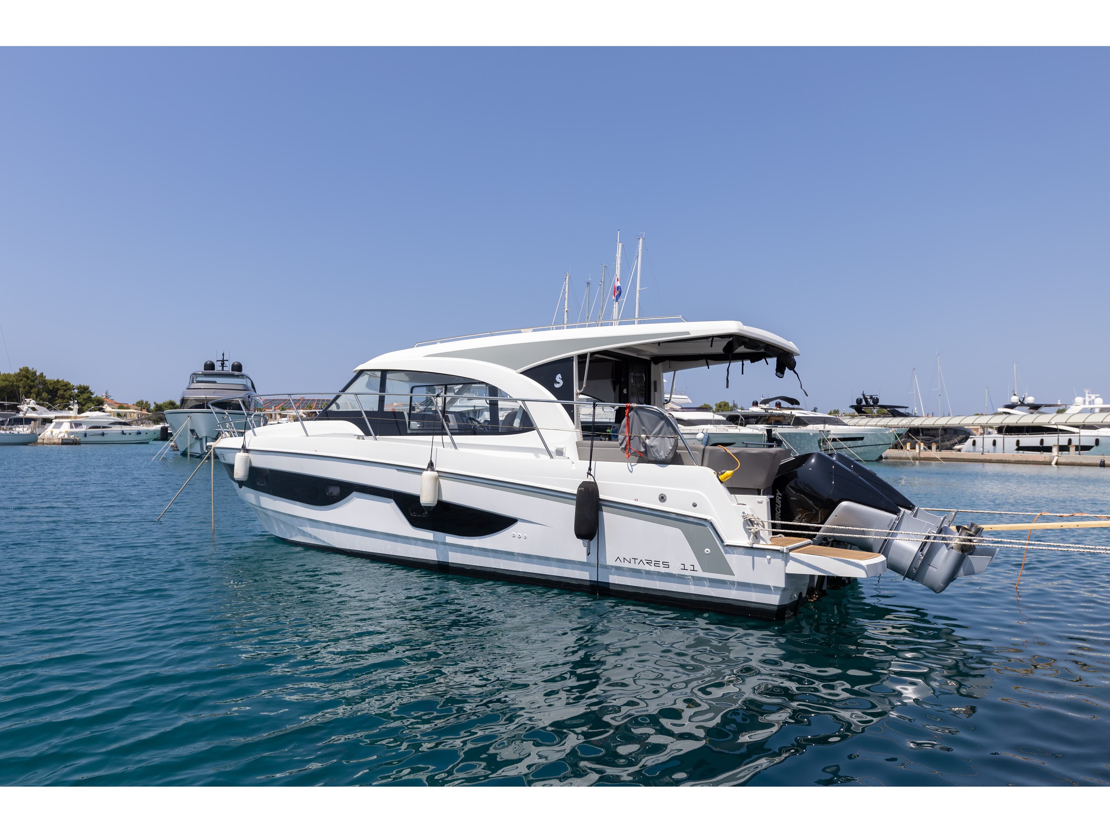 Beneteau Antares 11 OB FALCON