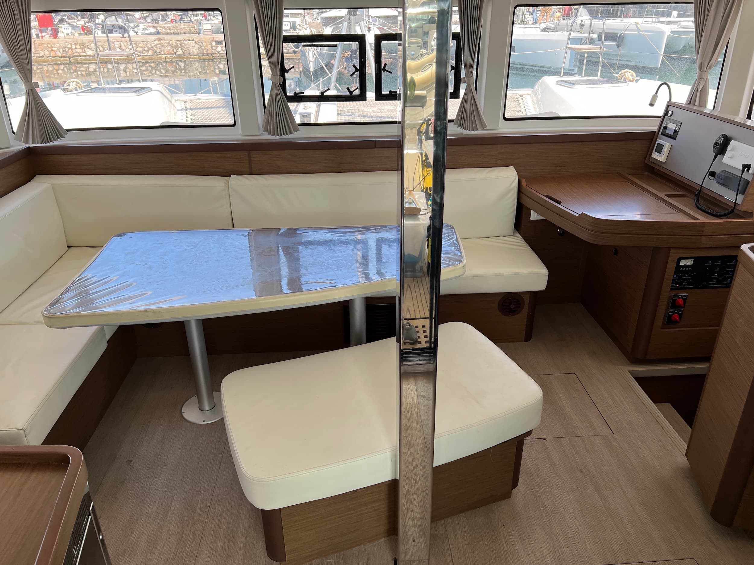 Lagoon 42 Sea Hawk – bilde 3 av 21