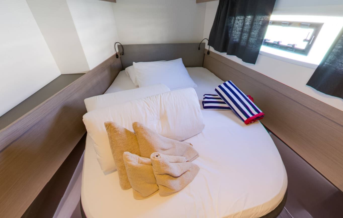 Fountaine Pajot Astréa 42 MAGIC SUMMER – bilde 3 av 16