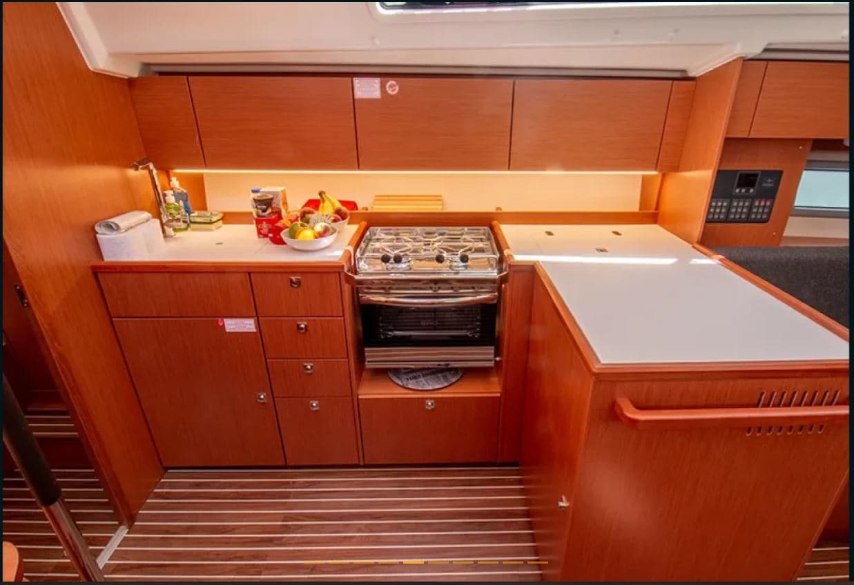 Jeanneau Sun Odyssey 36i King Julian – bilde 5 av 6