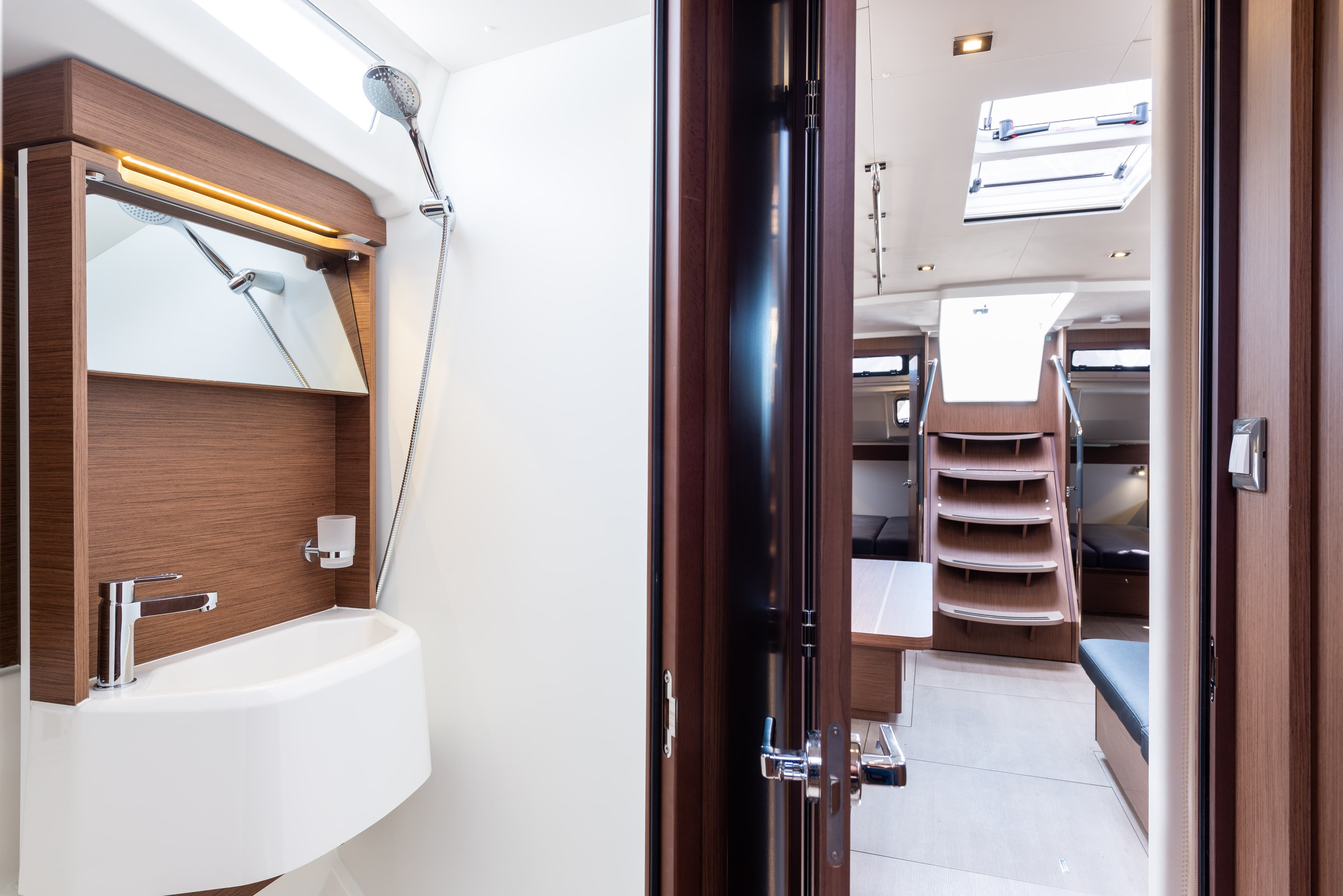 Beneteau Oceanis 51.1 Atman – bilde 2 av 57
