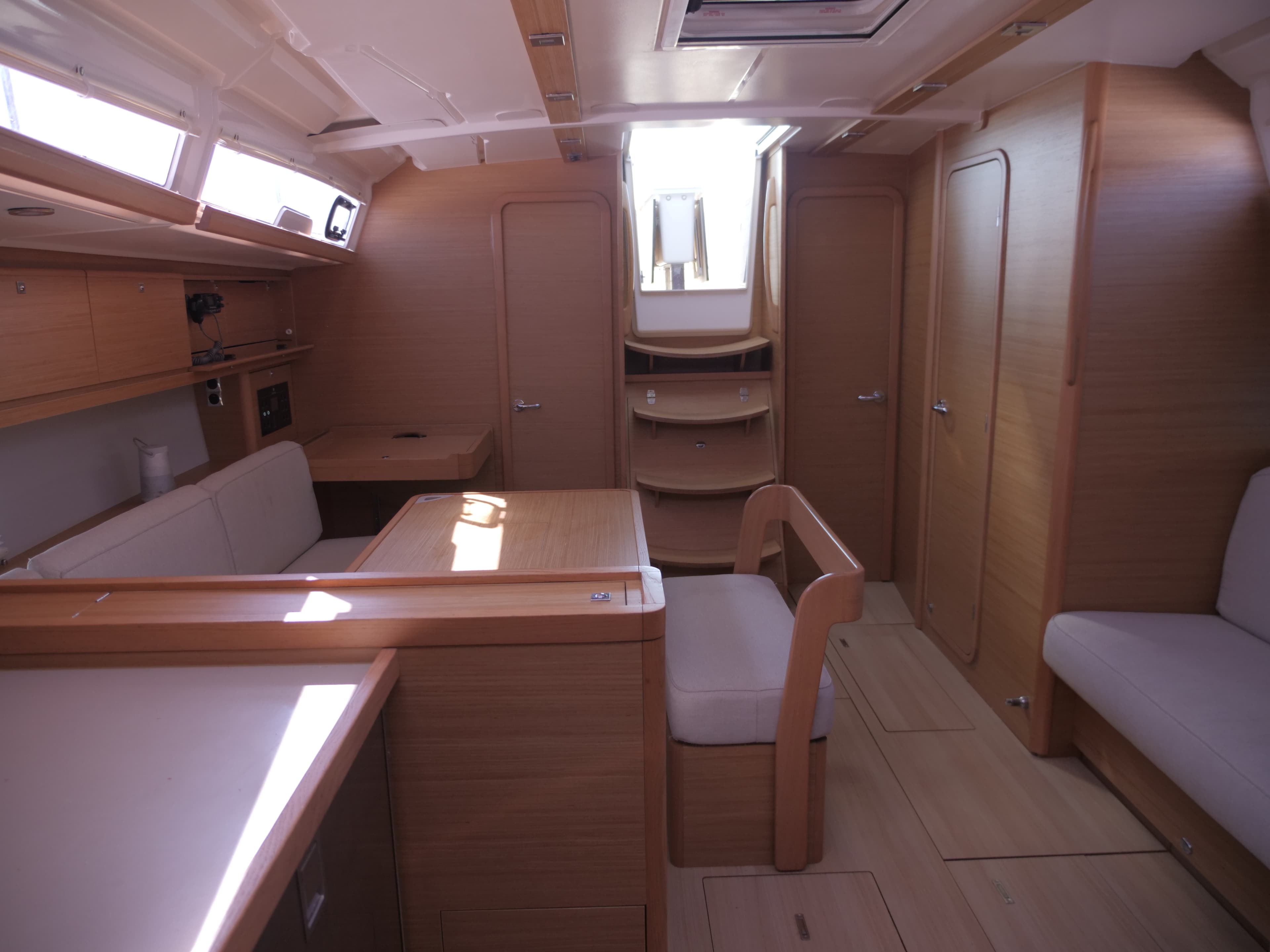 Dufour 430 Bloody Mary – bilde 3 av 30