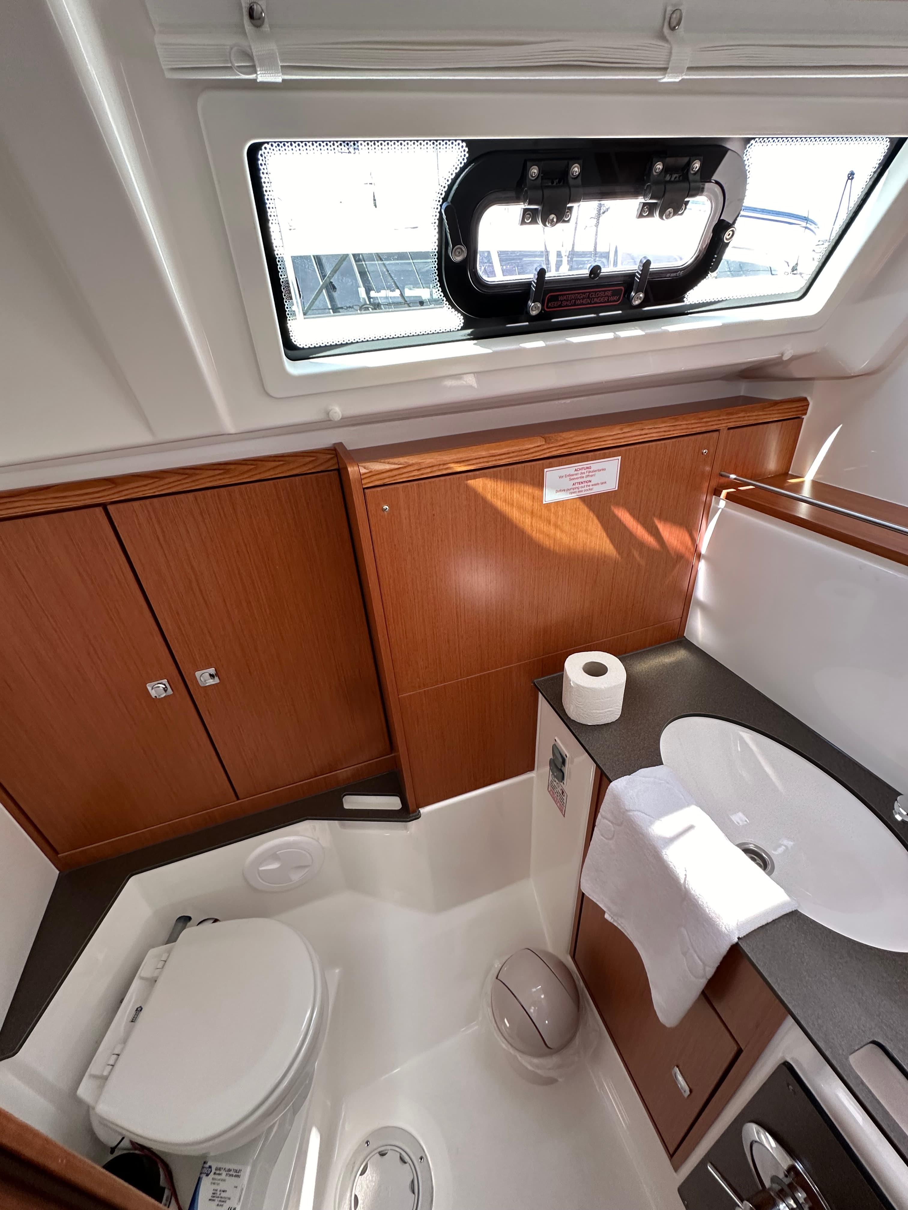 Bavaria Cruiser 37 Crypto – bilde 5 av 14
