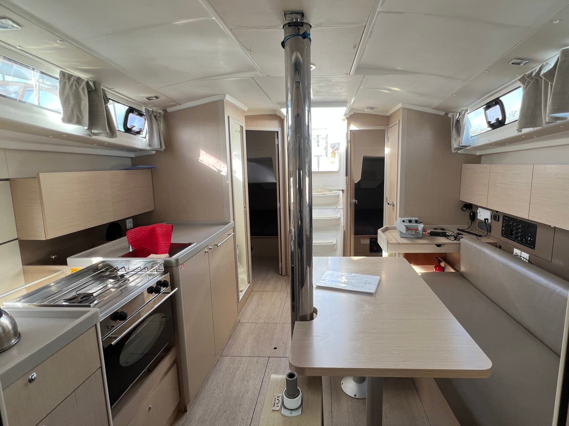 Beneteau Oceanis 38 Houat Else – bilde 2 av 5