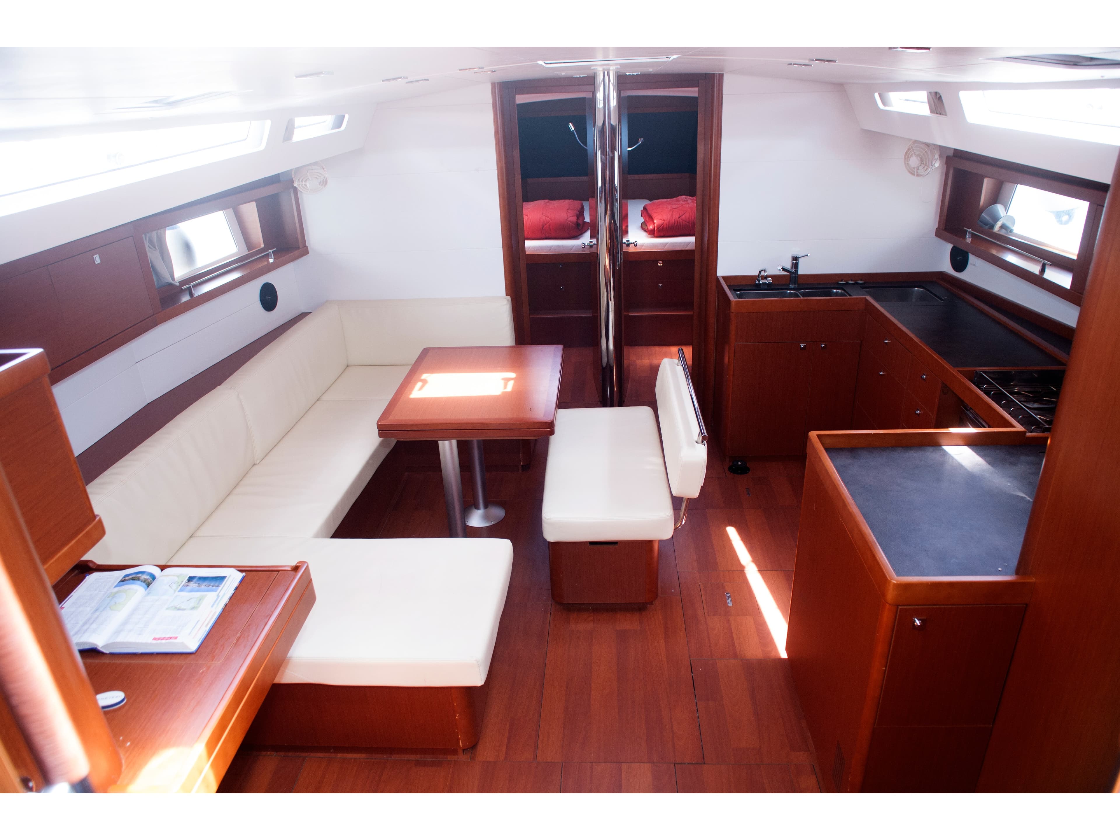 Beneteau Oceanis 48 Annita – bilde 2 av 12
