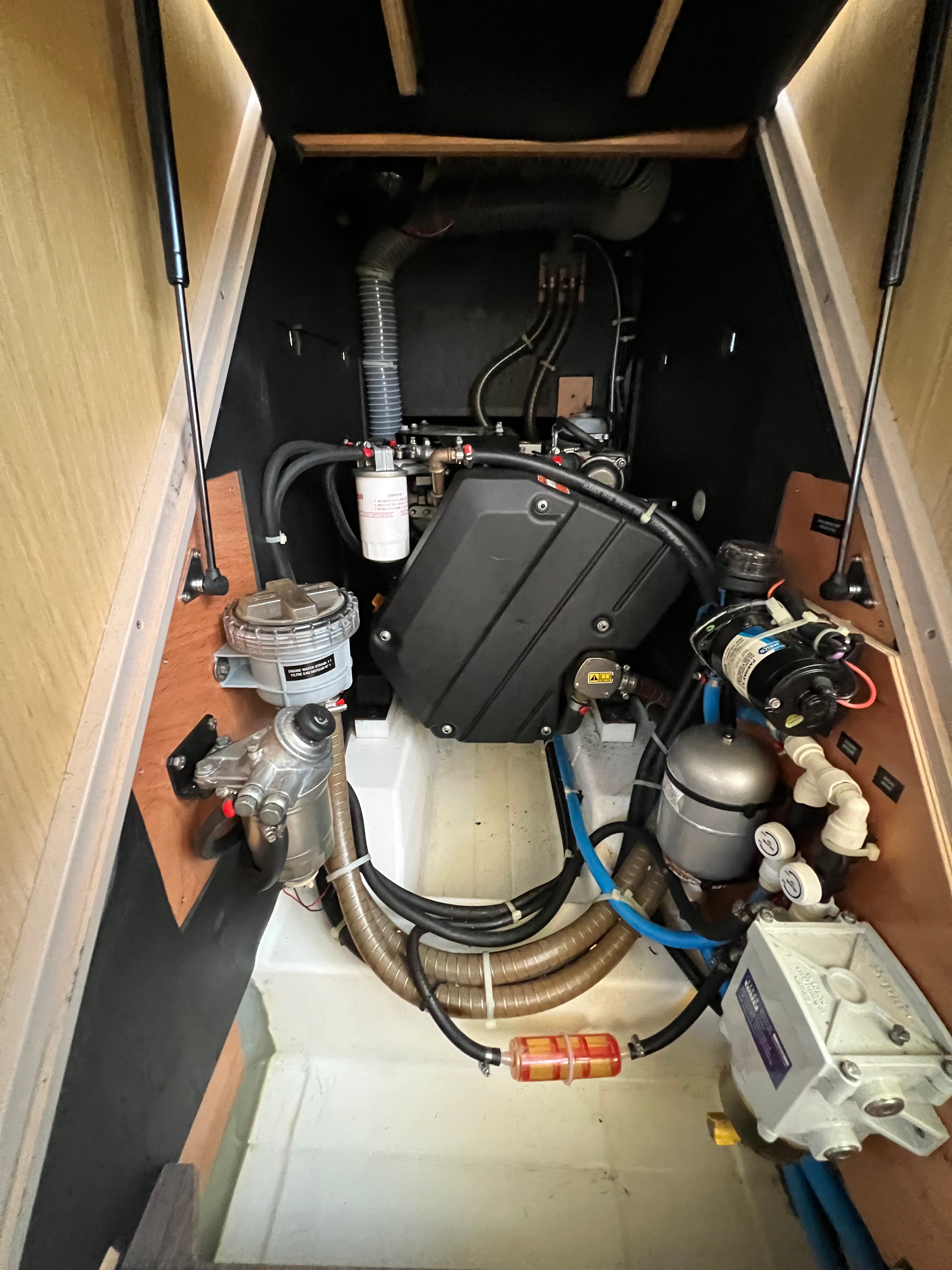 Beneteau Oceanis 41.1 Tikal 2 – bilde 2 av 14
