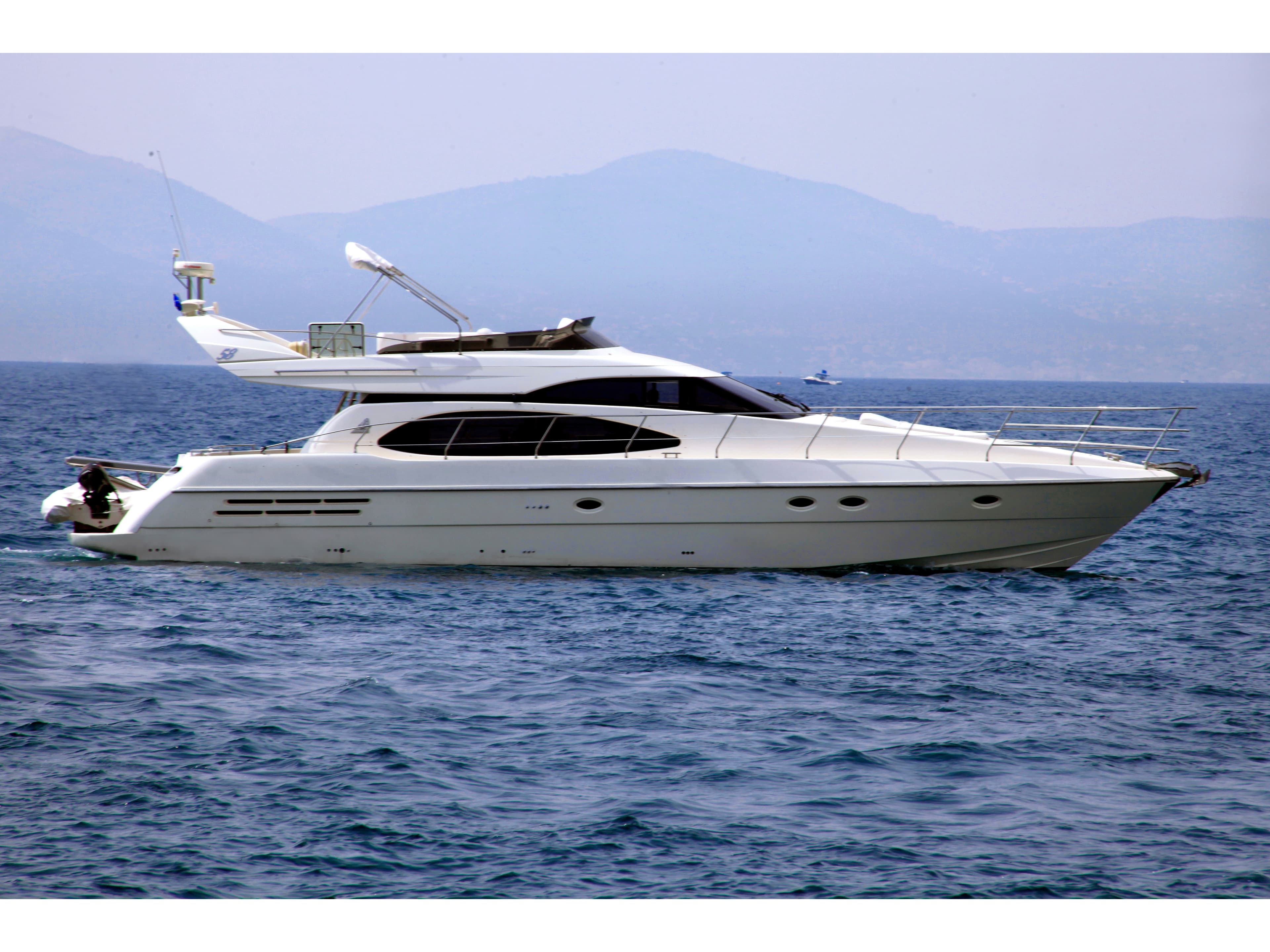 Azimut 58 Premium +