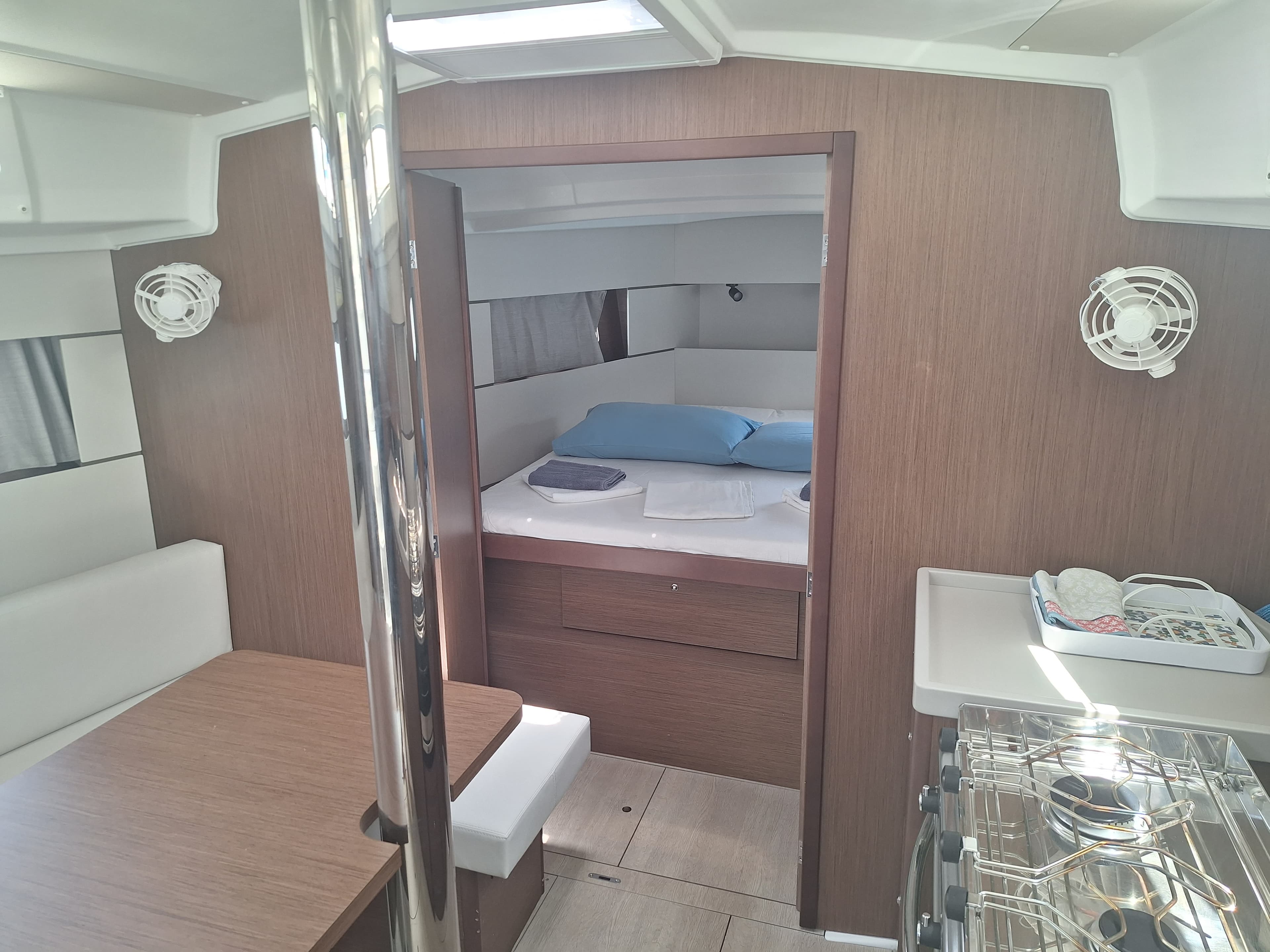 Beneteau Oceanis 38.1 Pura Vida – bilde 2 av 3