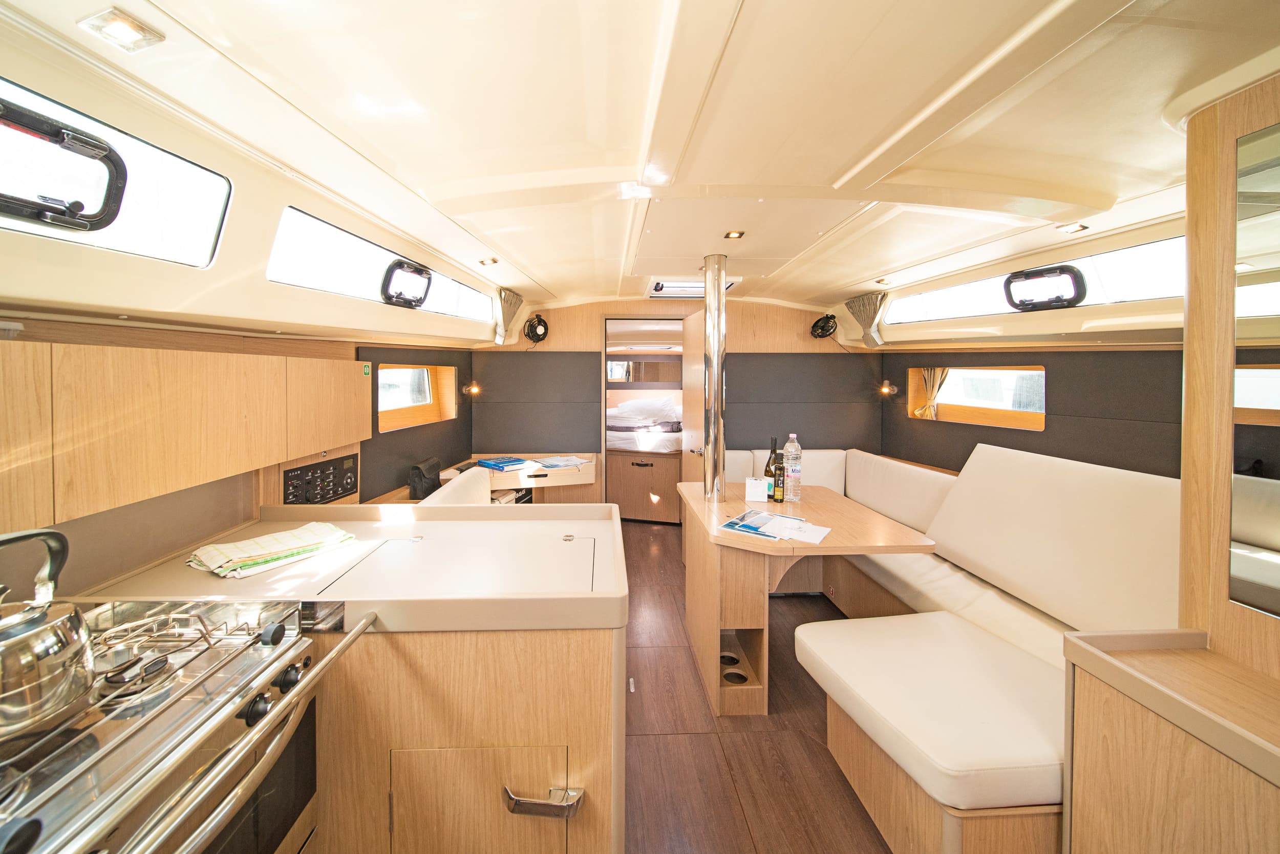 Beneteau Oceanis 41.1 Lux – bilde 3 av 12