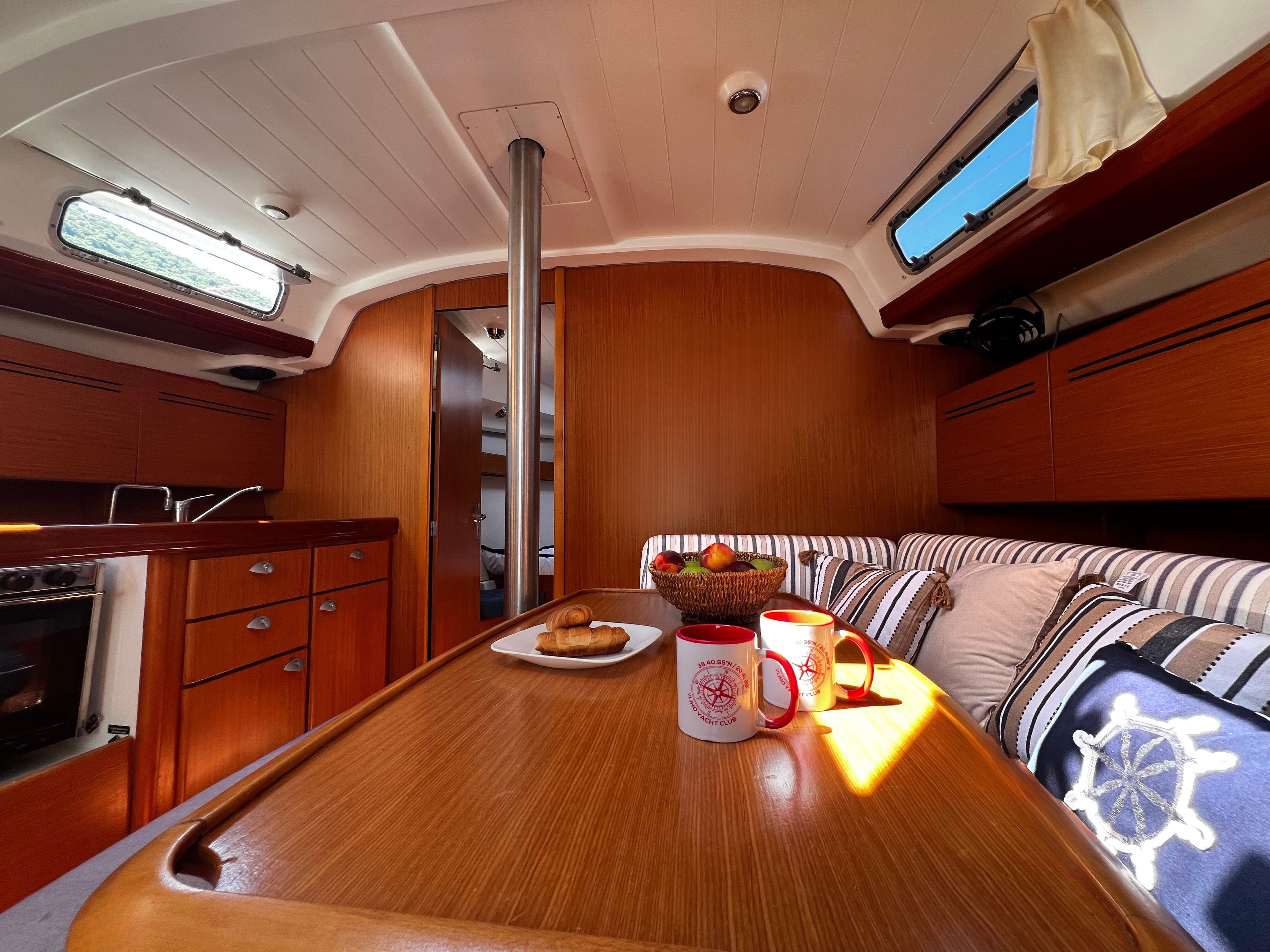 Beneteau Oceanis 43 ROUALEYN – bilde 4 av 11