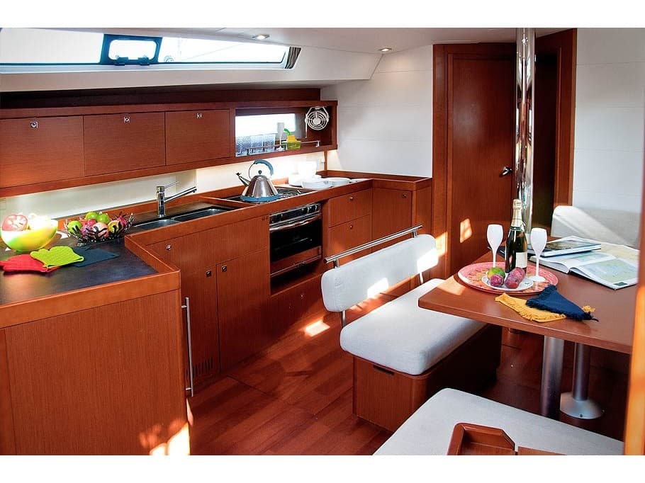 Beneteau Oceanis 45 Nausicaa – bilde 2 av 10