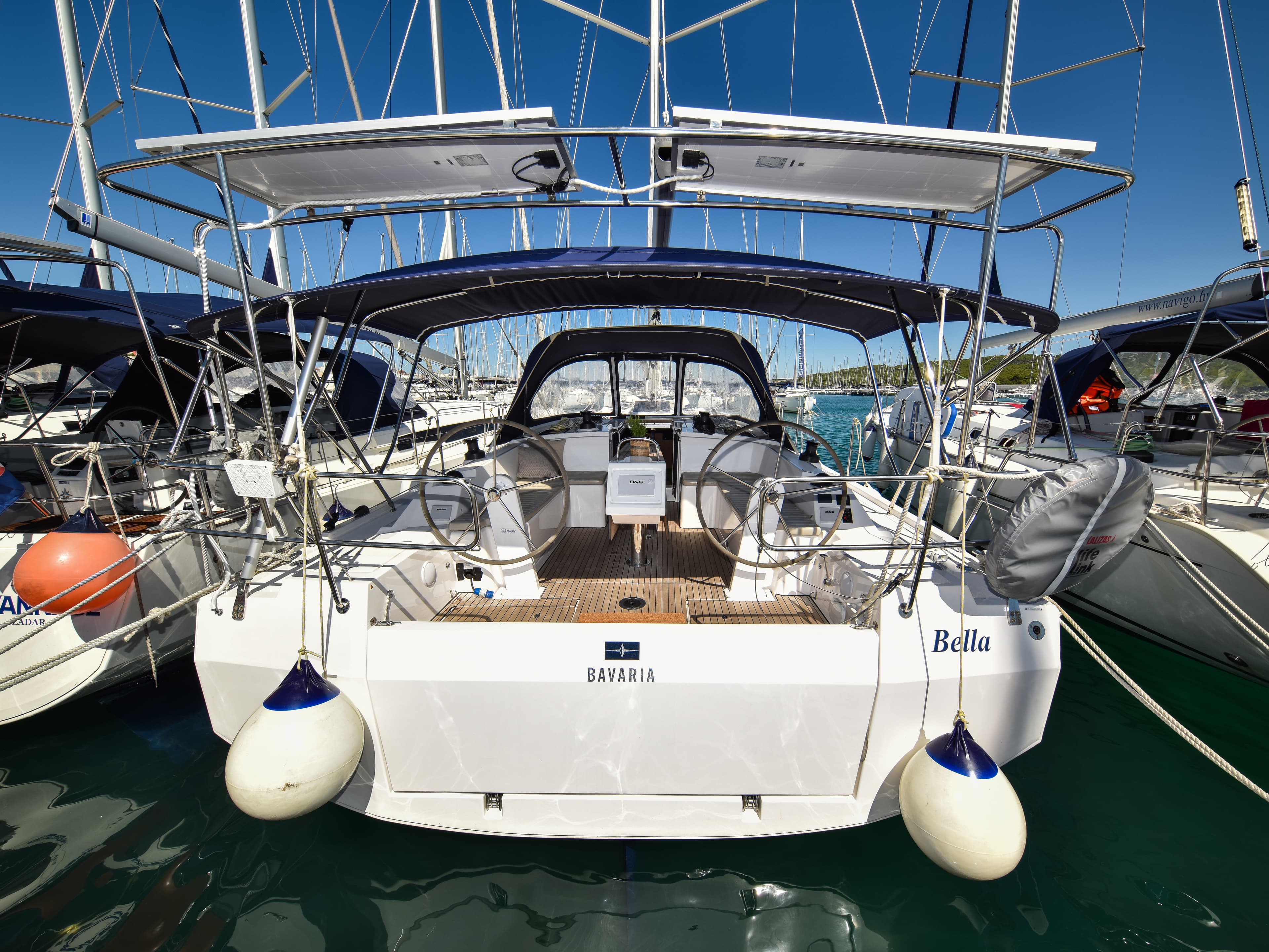 Bavaria C42 Bella