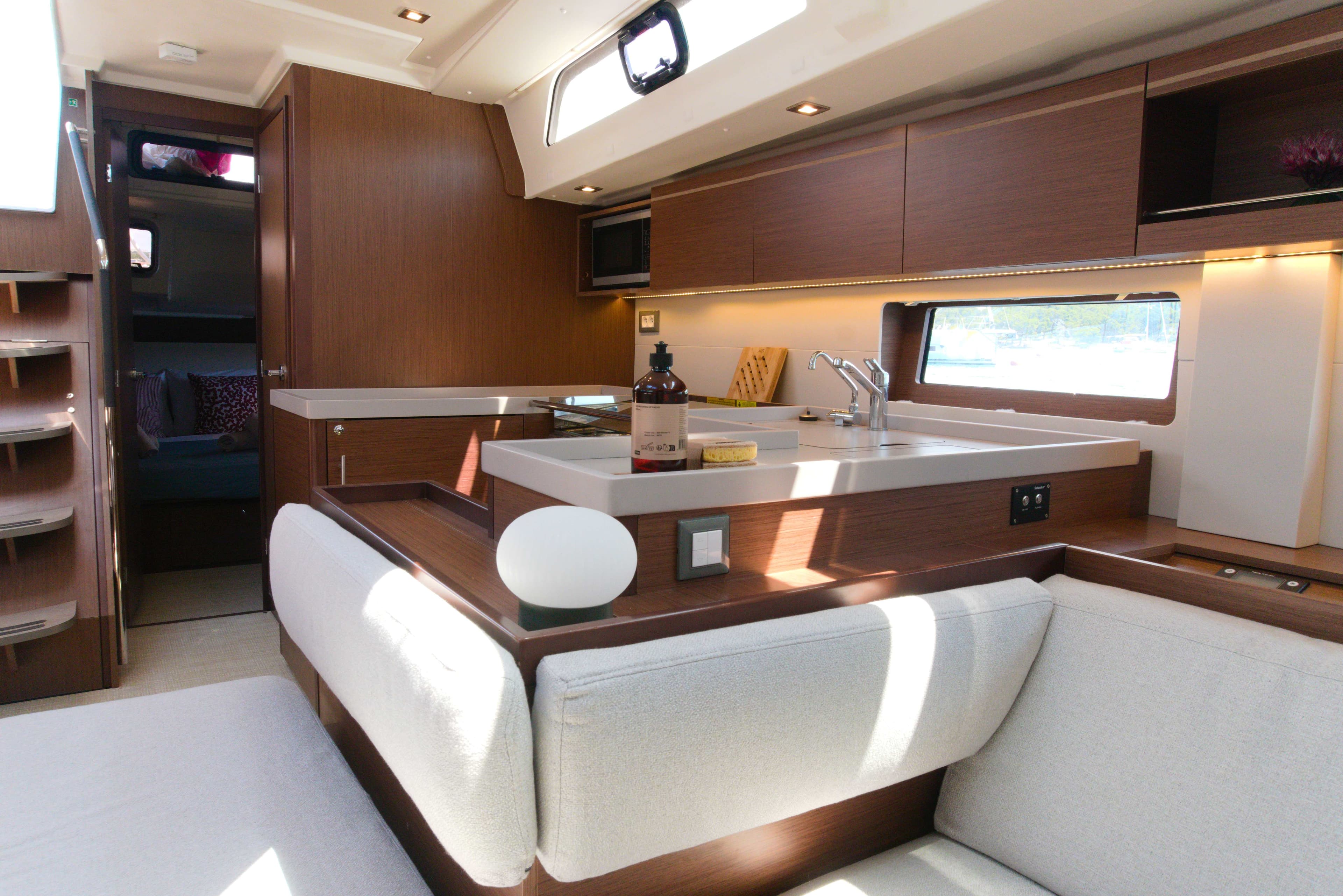 Beneteau Oceanis 51.1 Adriatic Sense 1 – bilde 5 av 17