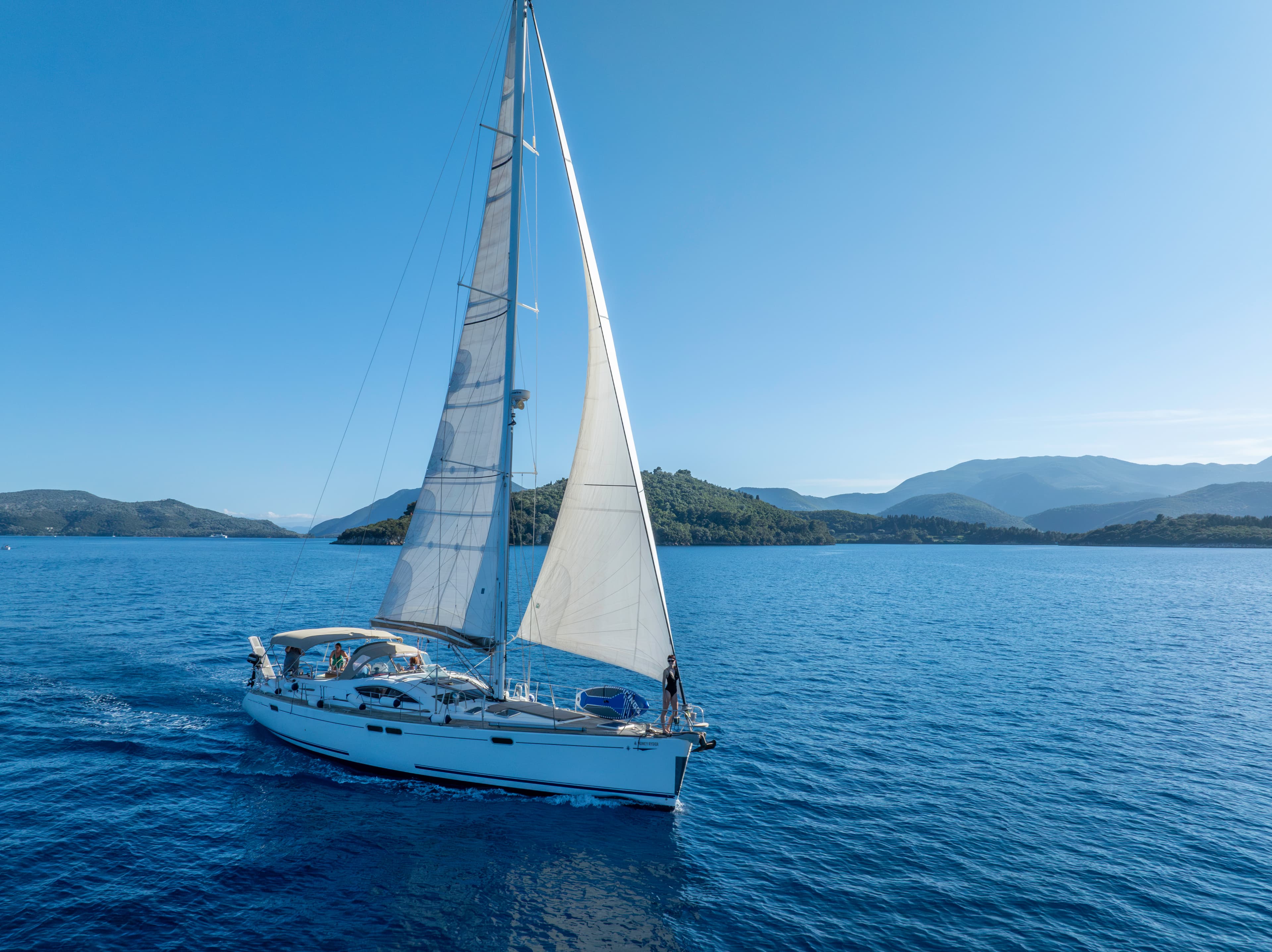 Jeanneau Sun Odyssey 54DS Honey Ryder