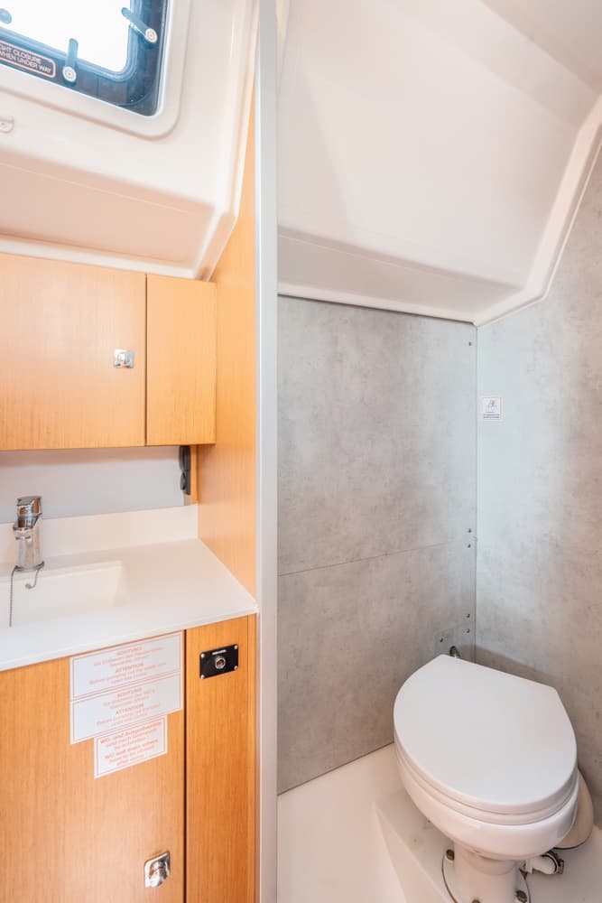 Bavaria C42 Avra – bilde 2 av 23