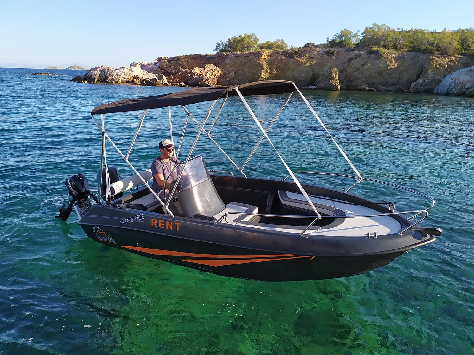Motorboat Nestoras
