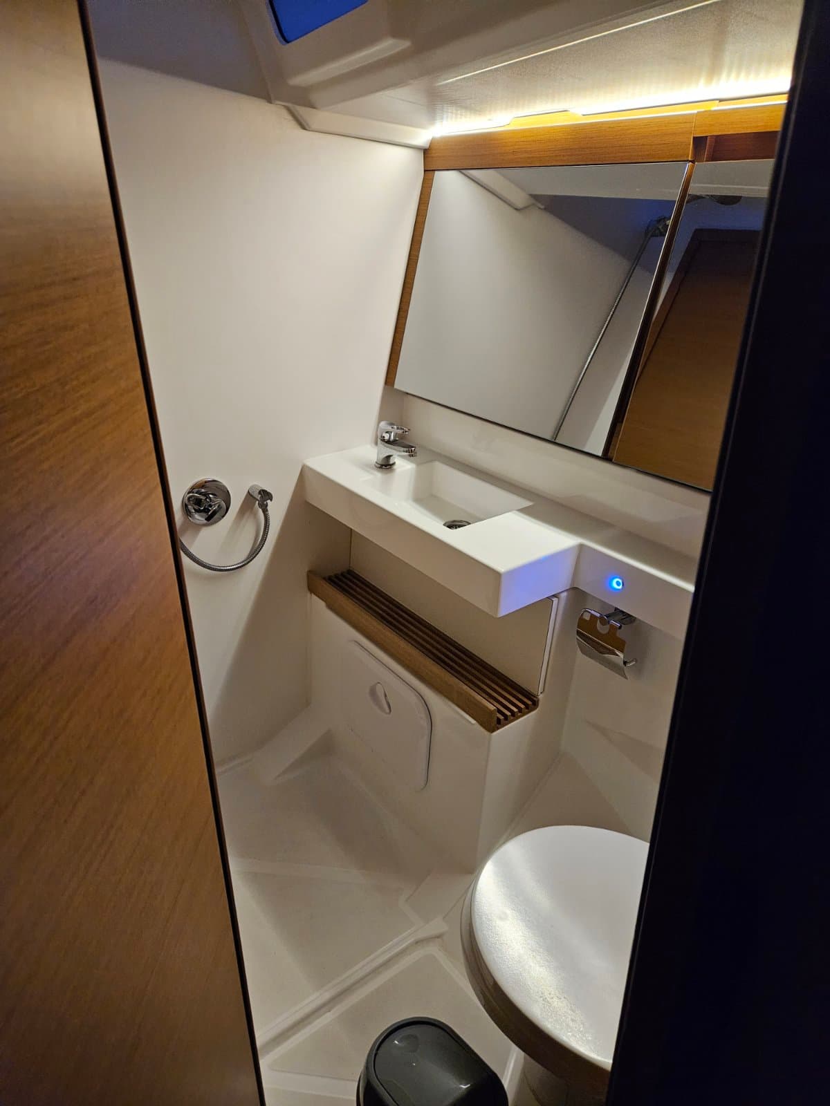 Jeanneau Sun Odyssey 440 Virginia (A/C, Gen. 10kVA, Watermaker 160L/h, Electric Winch) – bilde 5 av 16