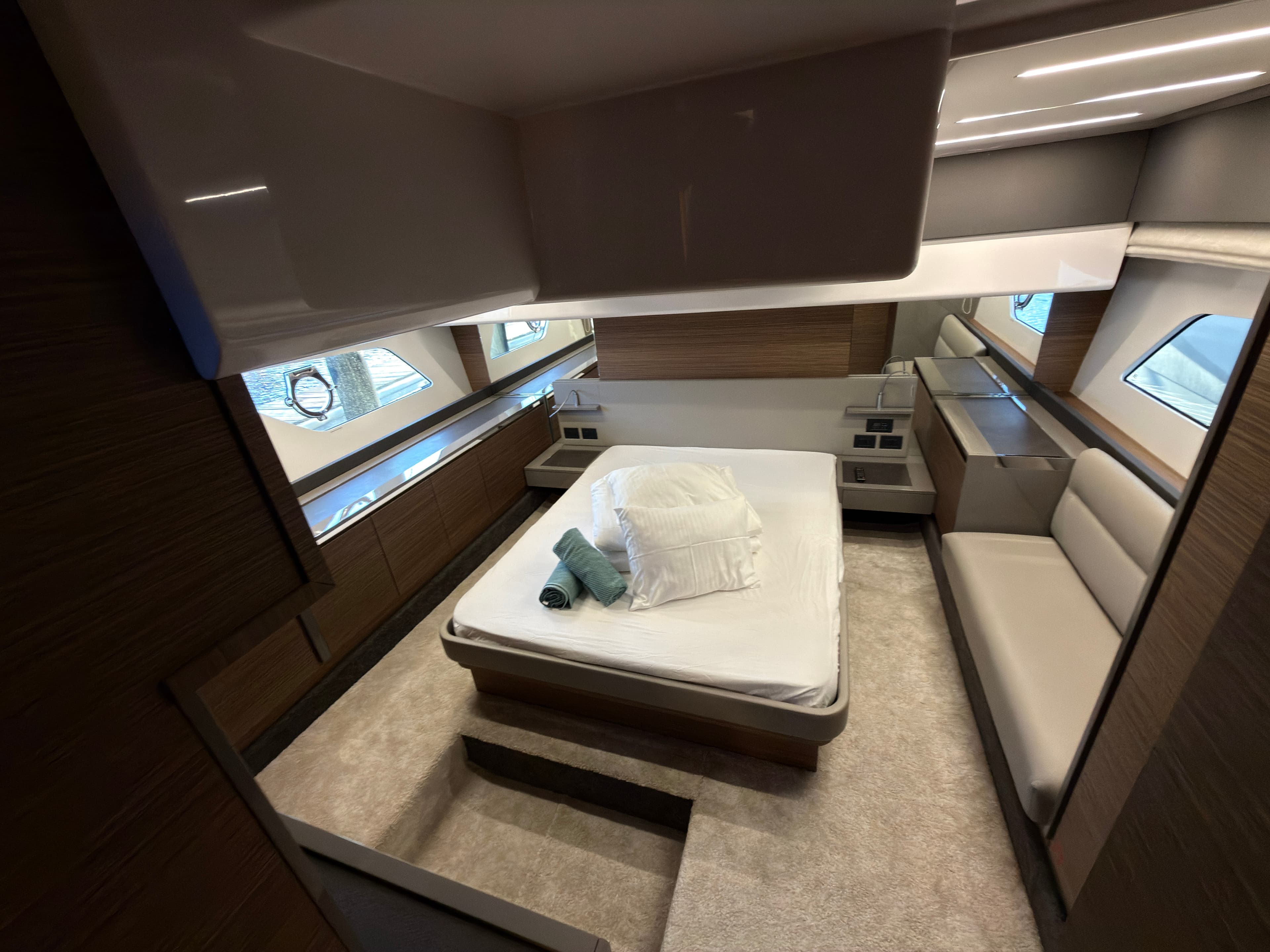 Ferretti 450 Dream – bilde 2 av 31