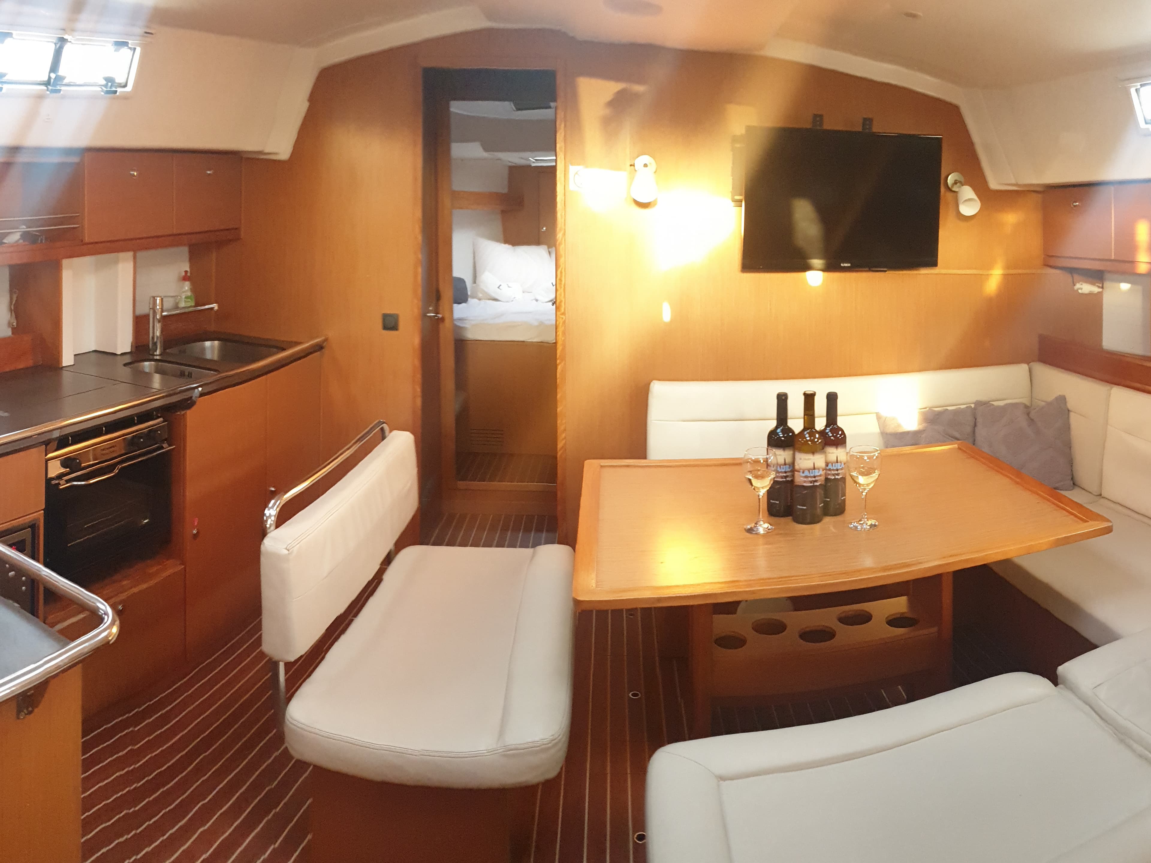 Bavaria Cruiser 45 Laura – bilde 4 av 8