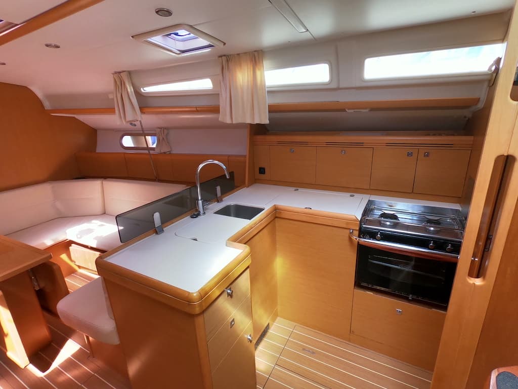 Jeanneau Sun Odyssey 42 Praha – bilde 4 av 10
