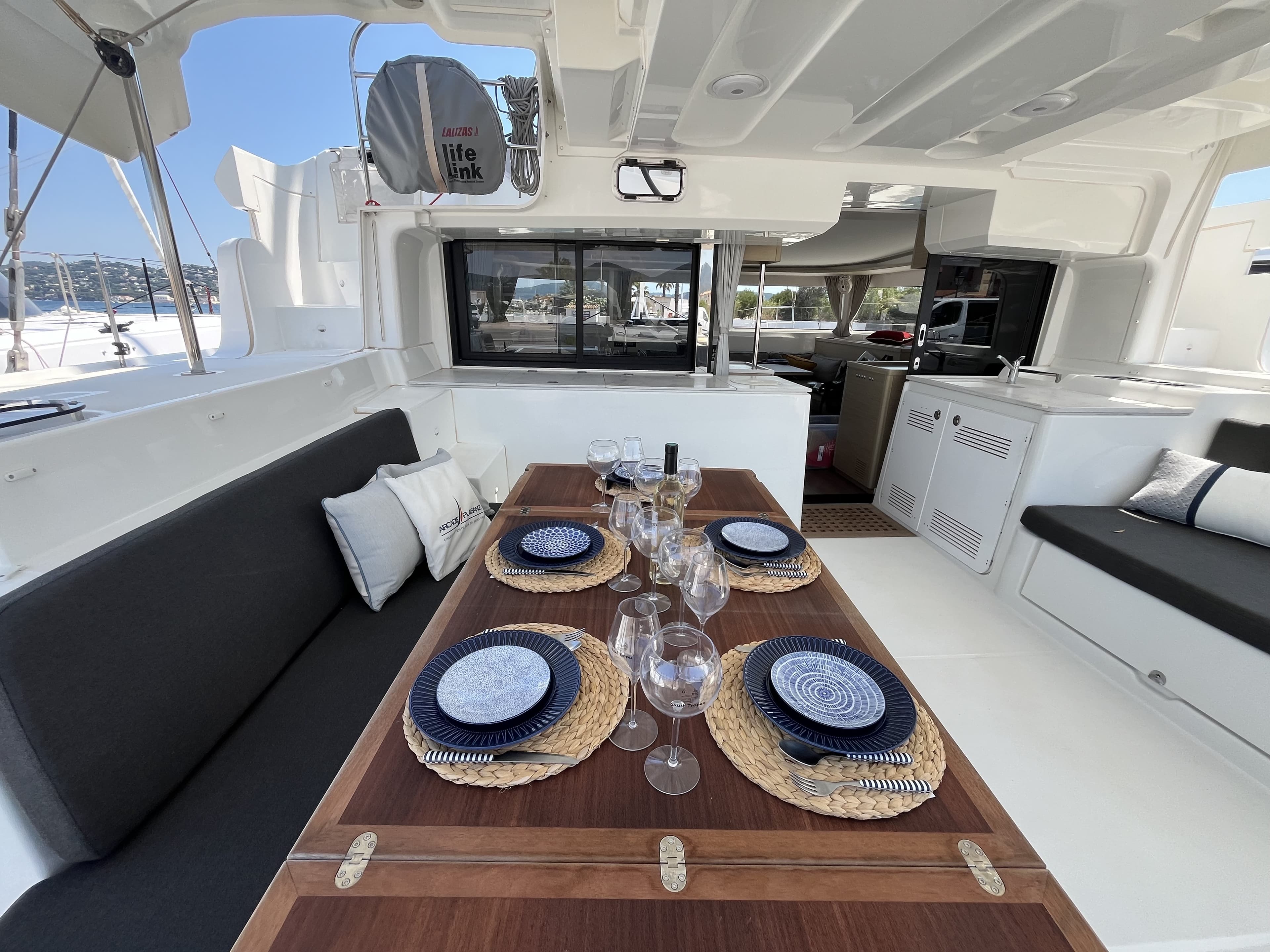 Lagoon 46 M & M – bilde 2 av 13