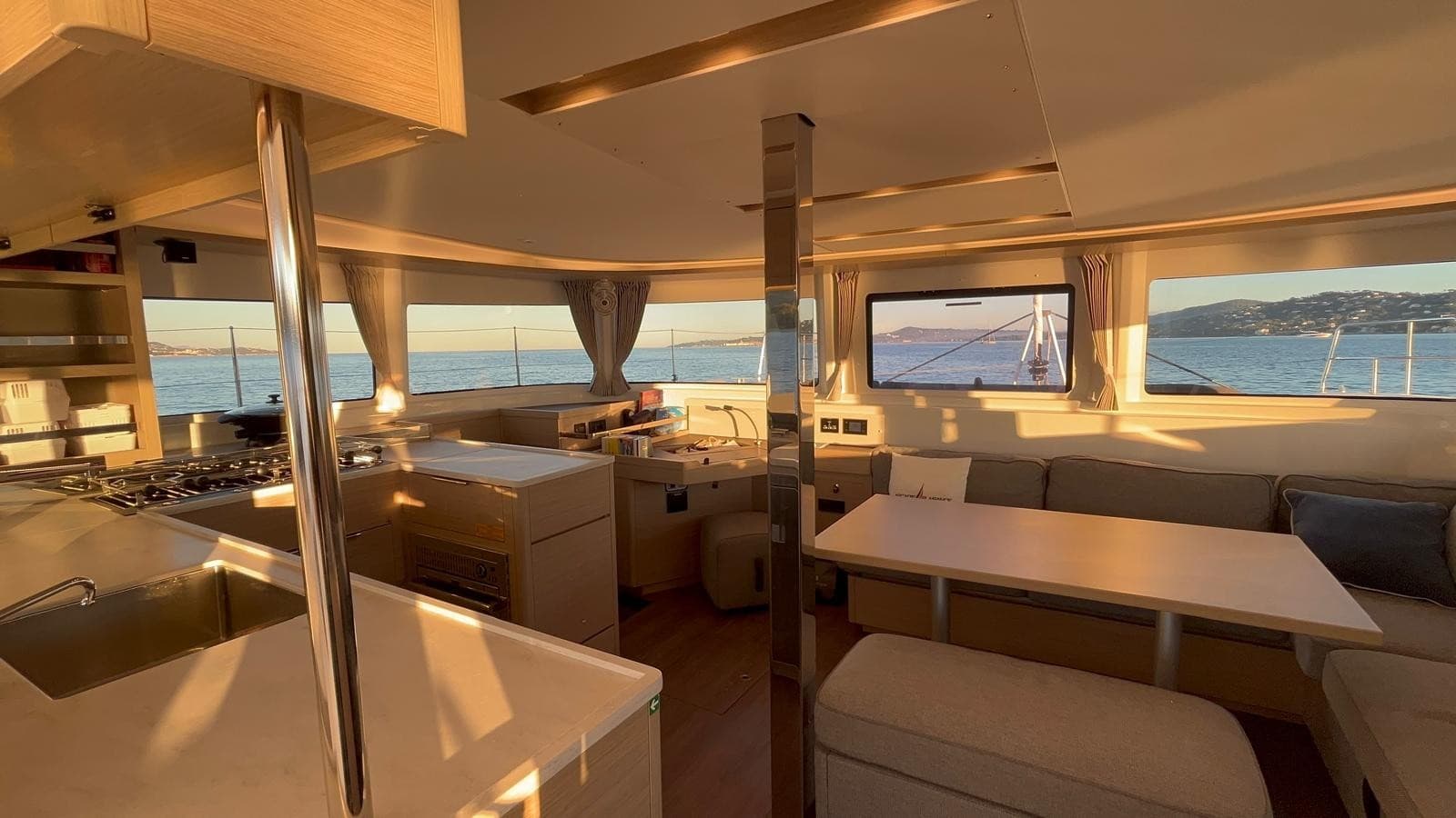 Lagoon 46 M & M – bilde 5 av 13
