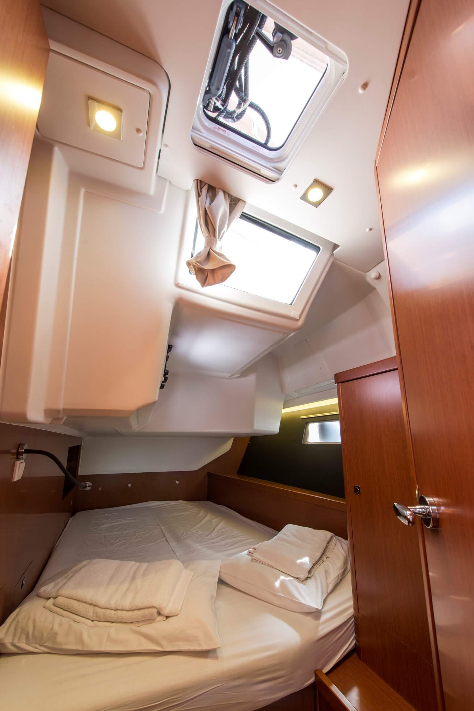 Beneteau Oceanis 45 Rafaella – bilde 3 av 21