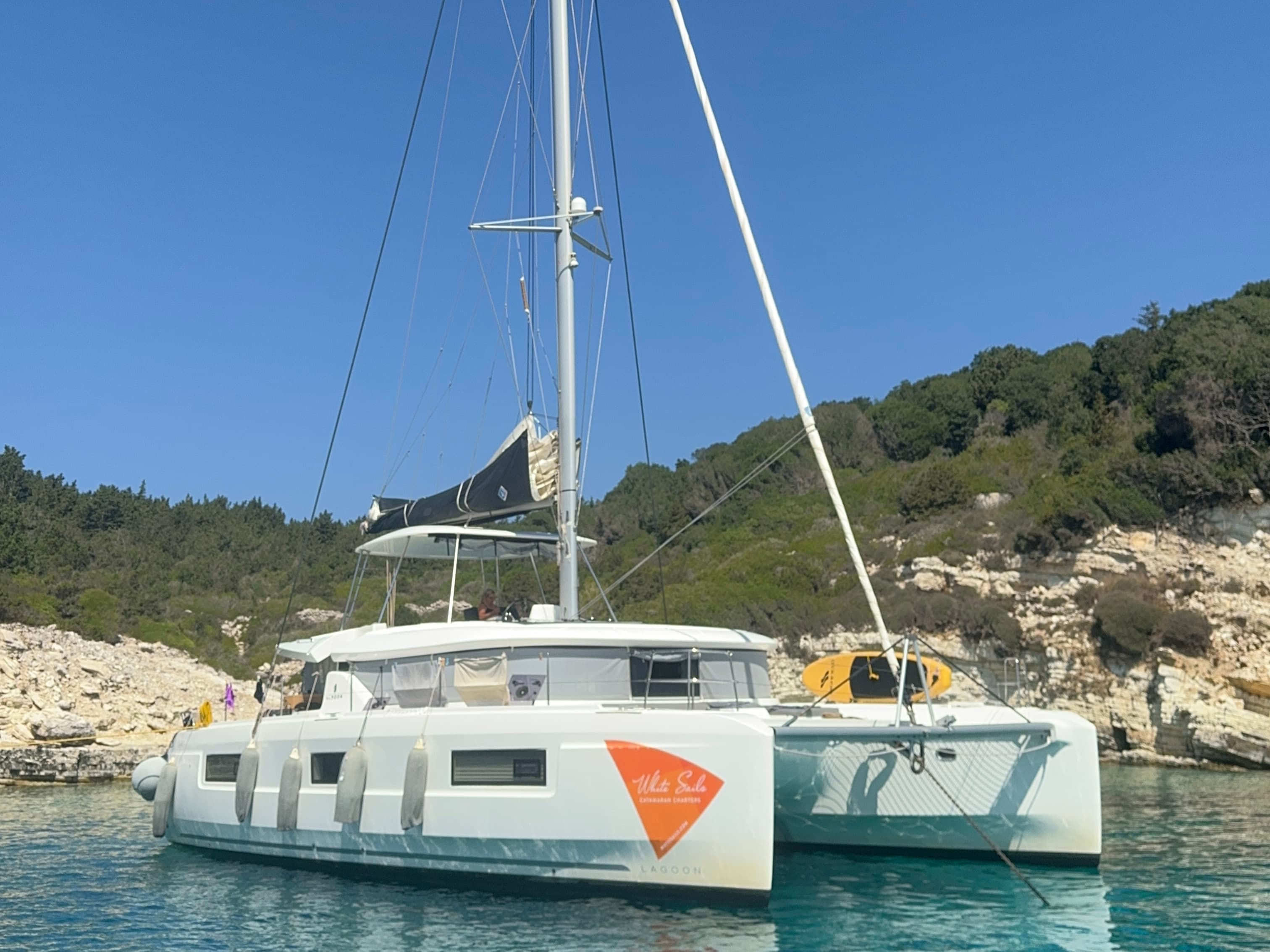 Lagoon 46 Aurora | AC | Generator | Watermaker
