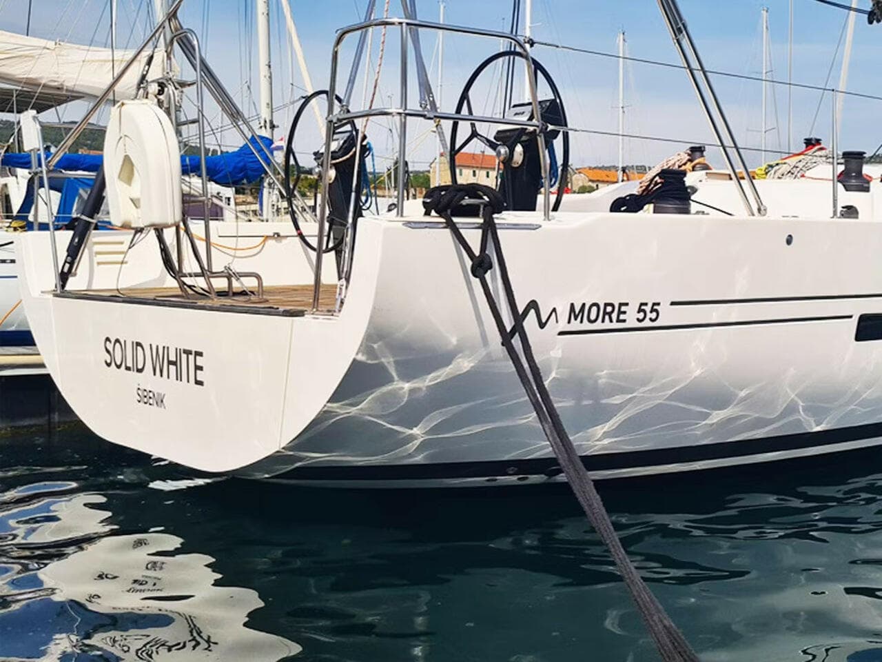 More 55 Solid White – bilde 5 av 18