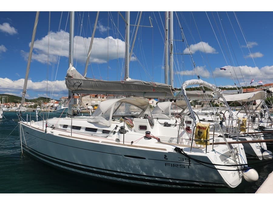 Beneteau First 35 Libra