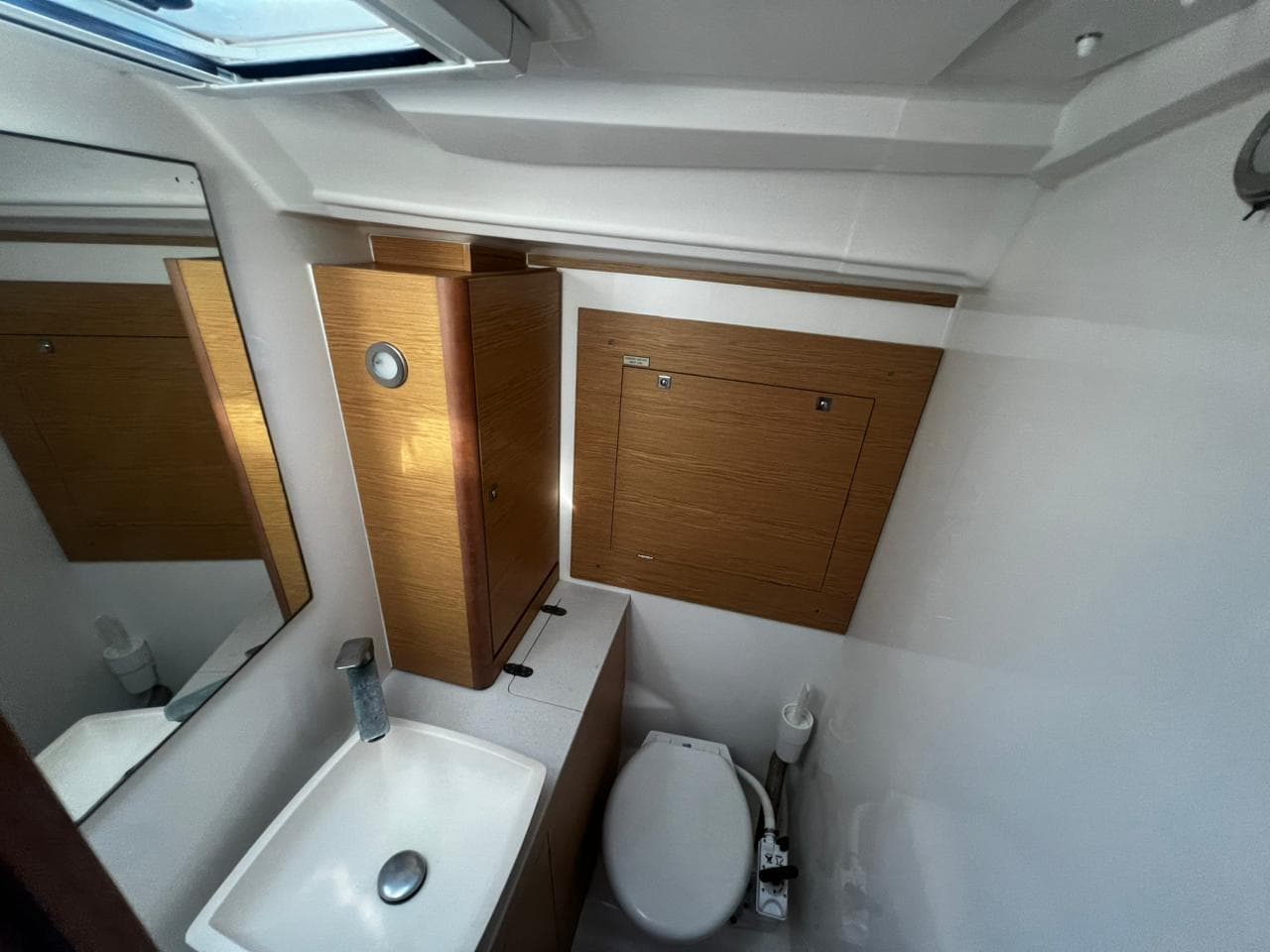 Dufour 390 Grand Large Maestro ( The boat is located in the Port of Sivota, Lefkada ) – bilde 3 av 15