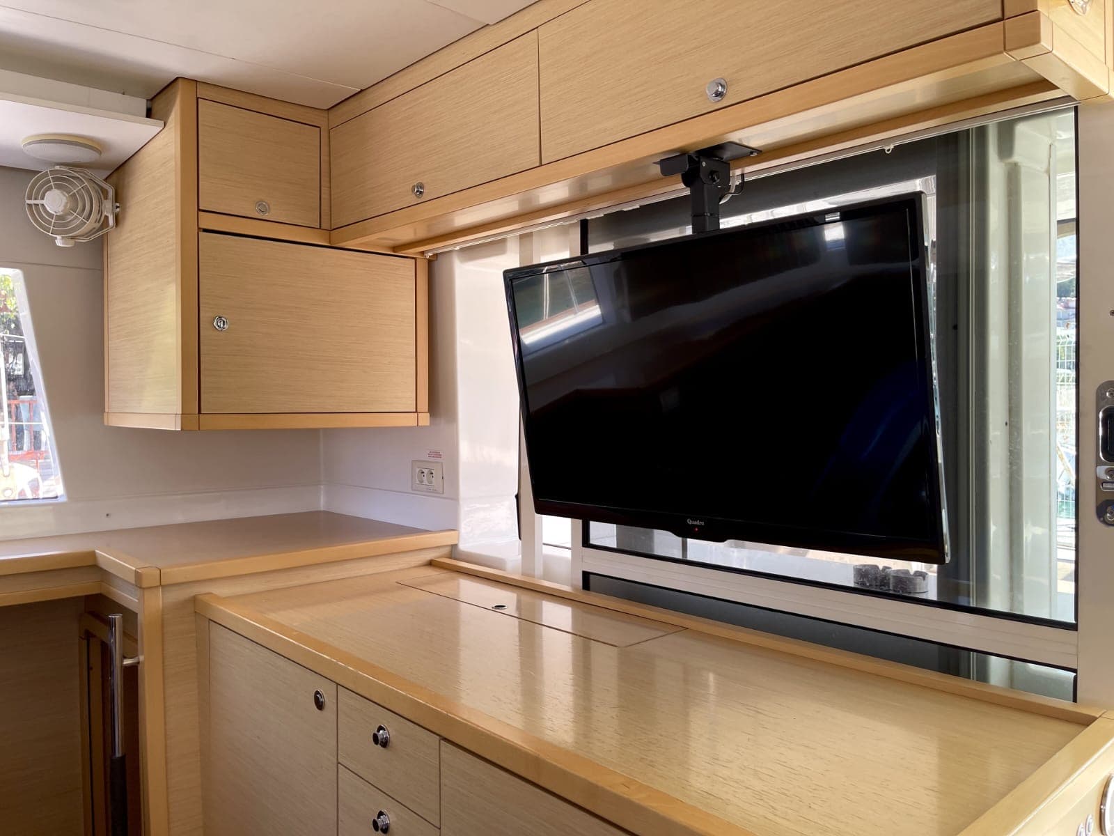 Lagoon 450 Fly AF-L450F – bilde 2 av 14