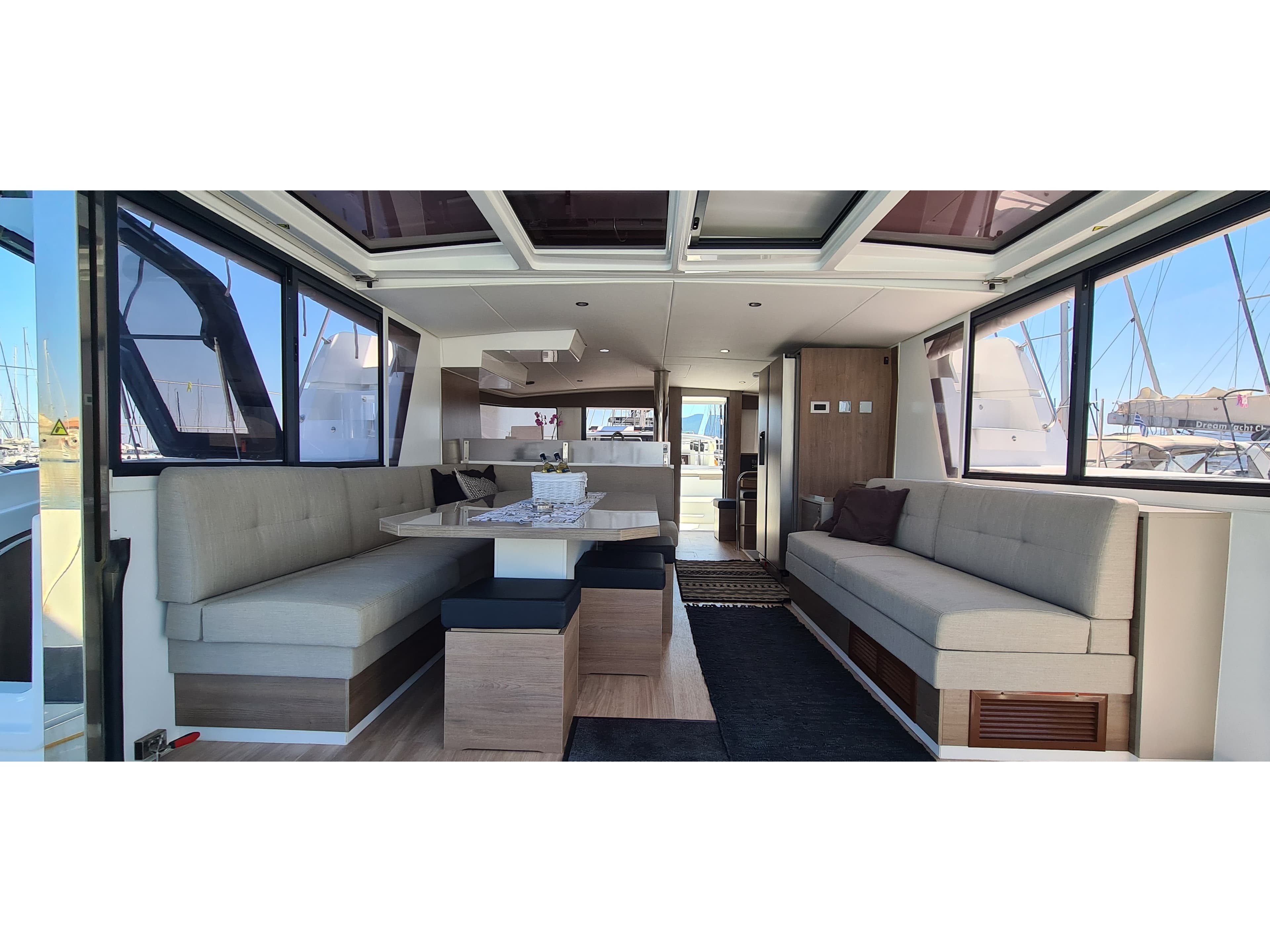 Bali 4.6 AMMOS V - Fully Equipped – bilde 2 av 3