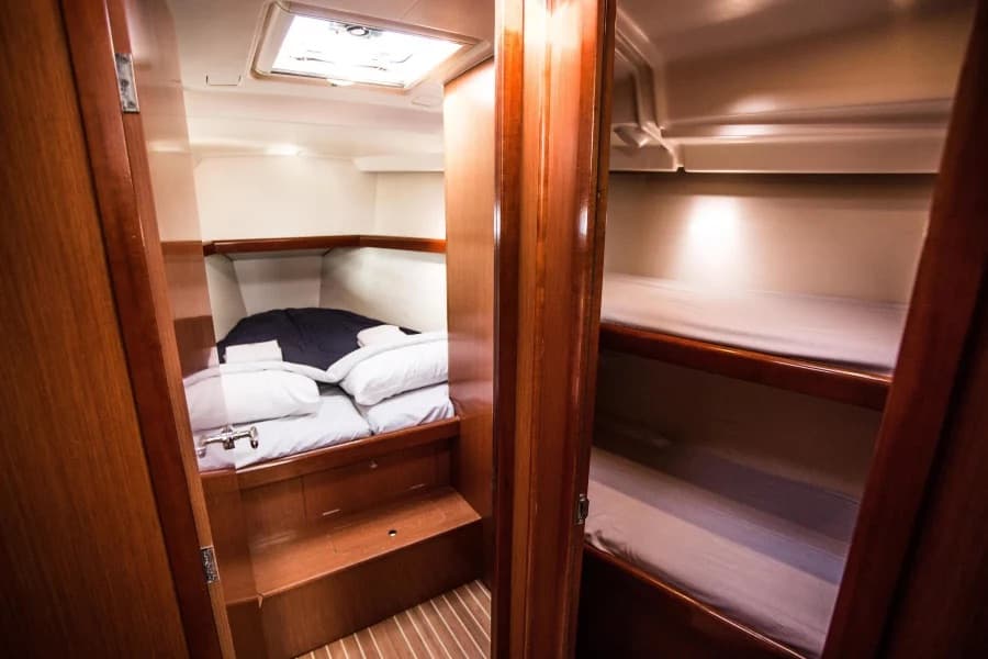Beneteau Oceanis 43 Starcat – bilde 4 av 8