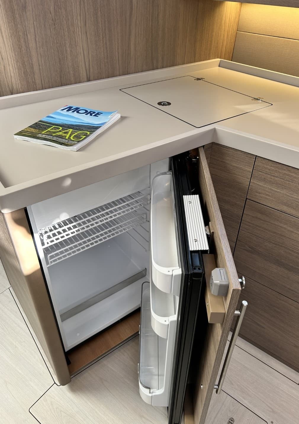 Beneteau Oceanis 47 TIDE OF YOUR LIFE – bilde 2 av 25