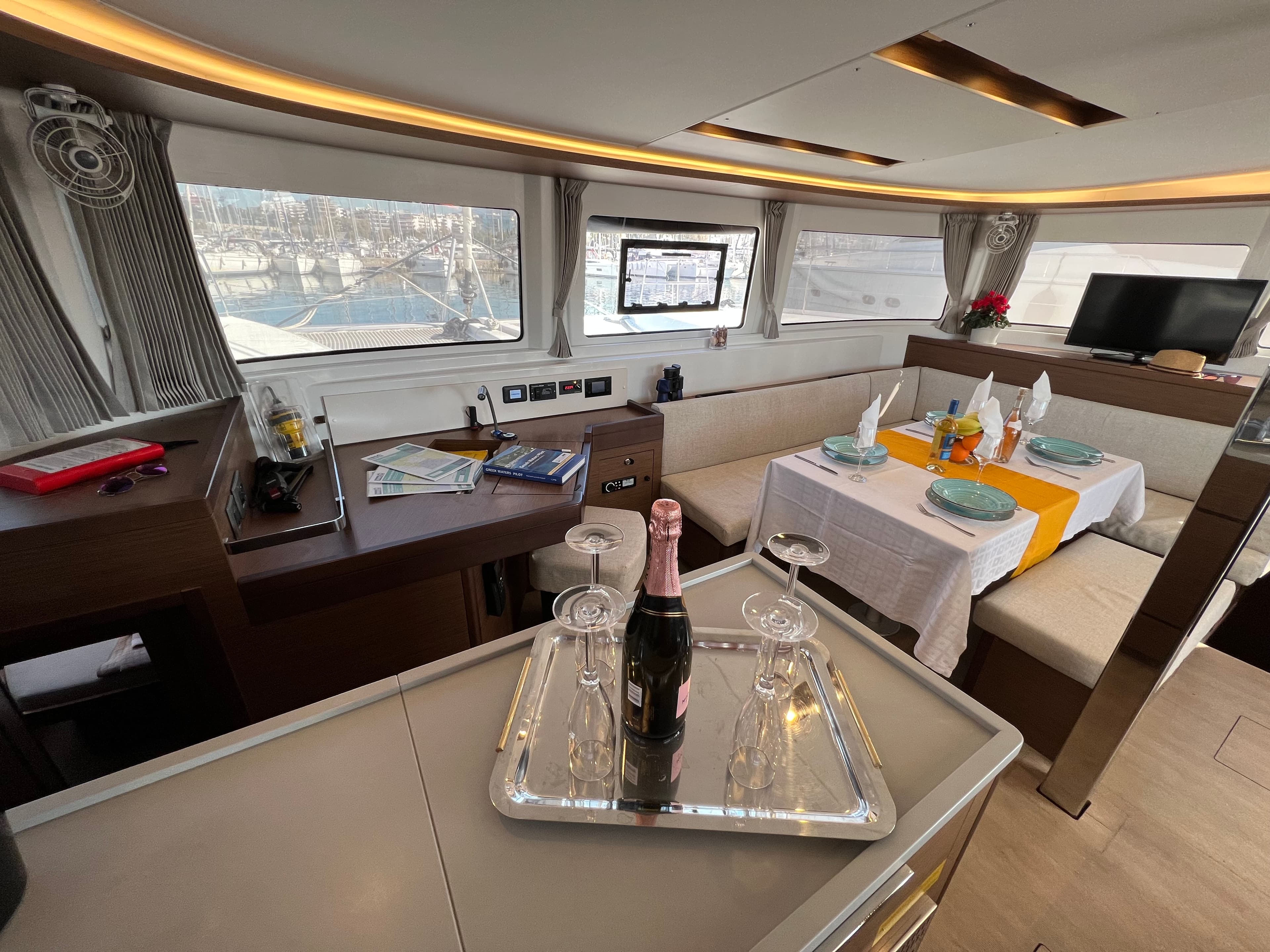 Lagoon 46 KALISI MOU (air condition, generator, water maker)    _Skippered Only_ – bilde 3 av 21