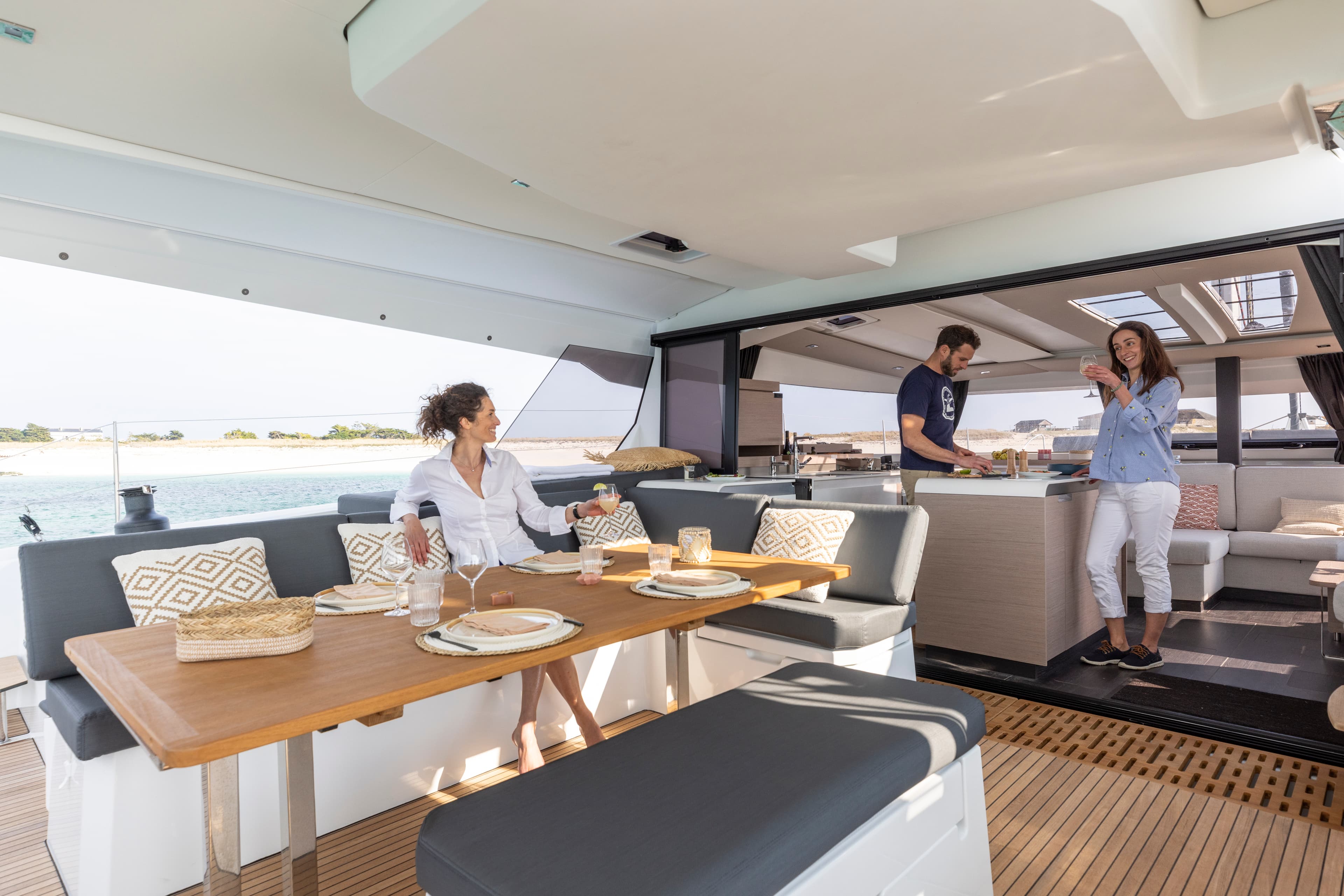 Fountaine Pajot Aura 51 Aerial – bilde 4 av 15