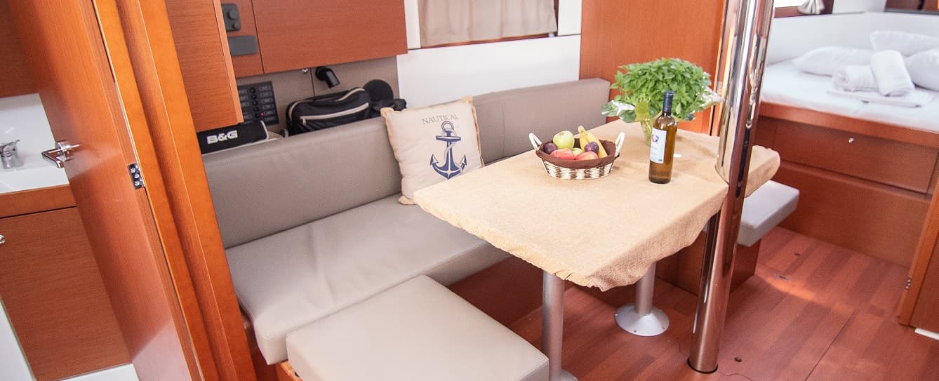 Beneteau Oceanis 38.1 MARISA "Sails 2025" – bilde 2 av 10