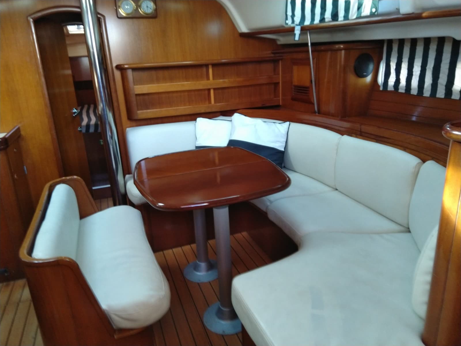 Beneteau Oceanis 411 Nemesis – bilde 2 av 7
