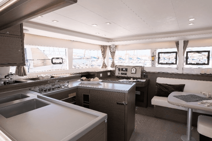 Lagoon 450 Fly Mary One – bilde 2 av 19