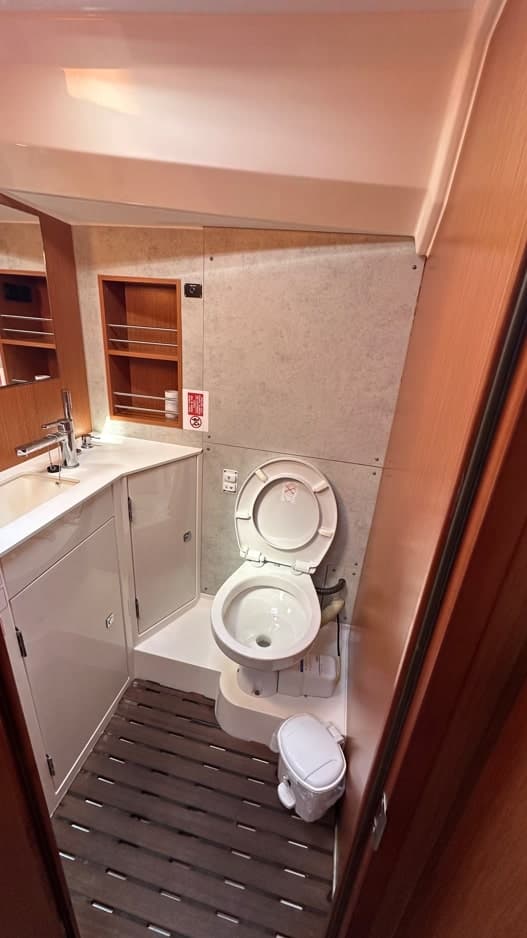 Bavaria C42 Silver VII – bilde 4 av 6