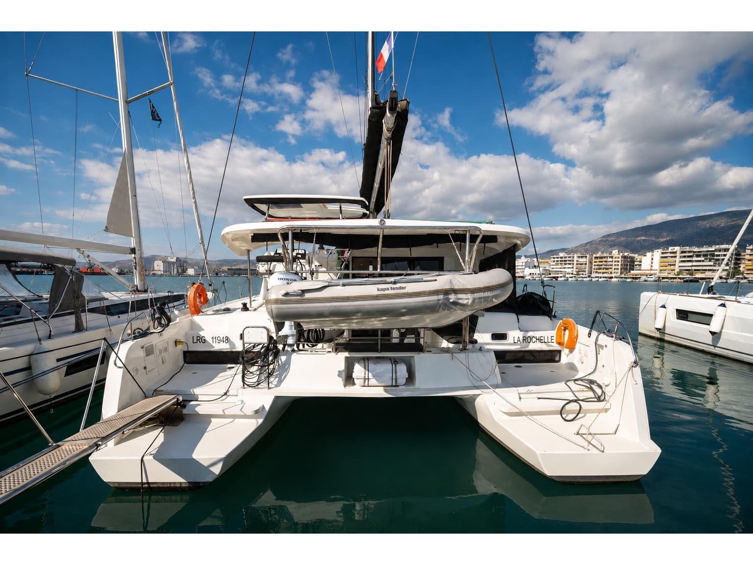 Lagoon 42 Silver VIII  (A/C and Generator)