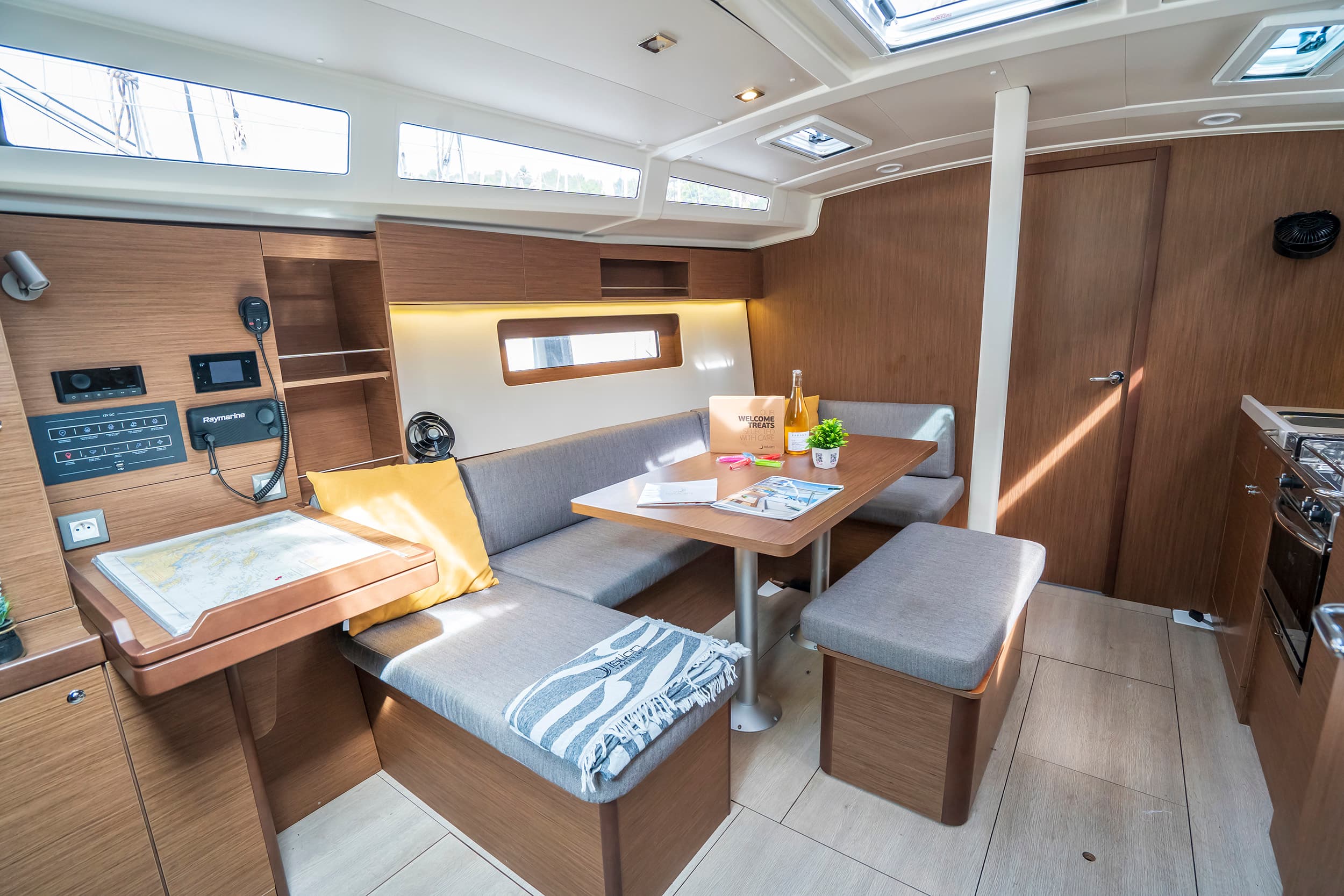 Beneteau Oceanis 37.1 First Dream – bilde 5 av 17