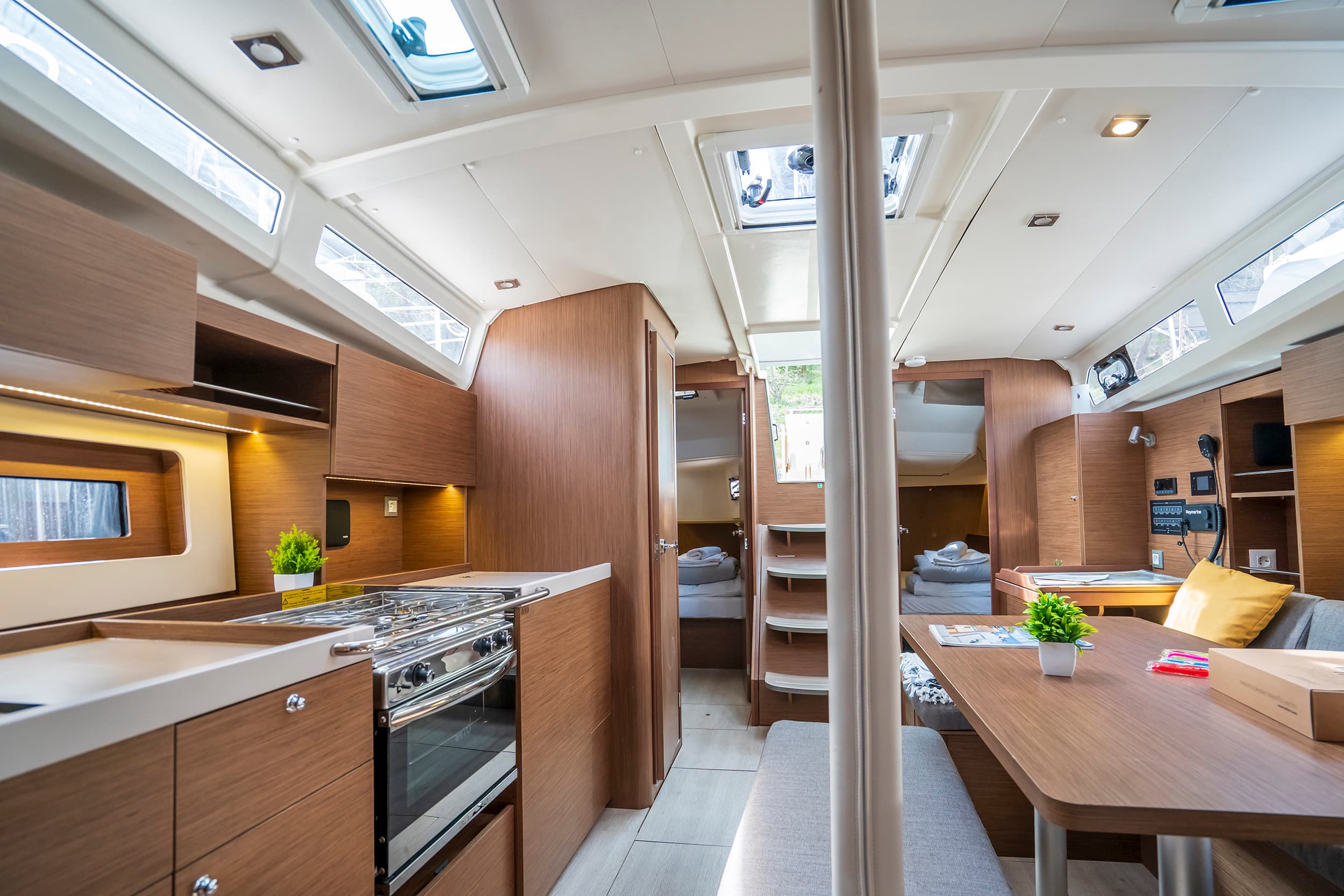 Beneteau Oceanis 37.1 First Dream – bilde 3 av 17