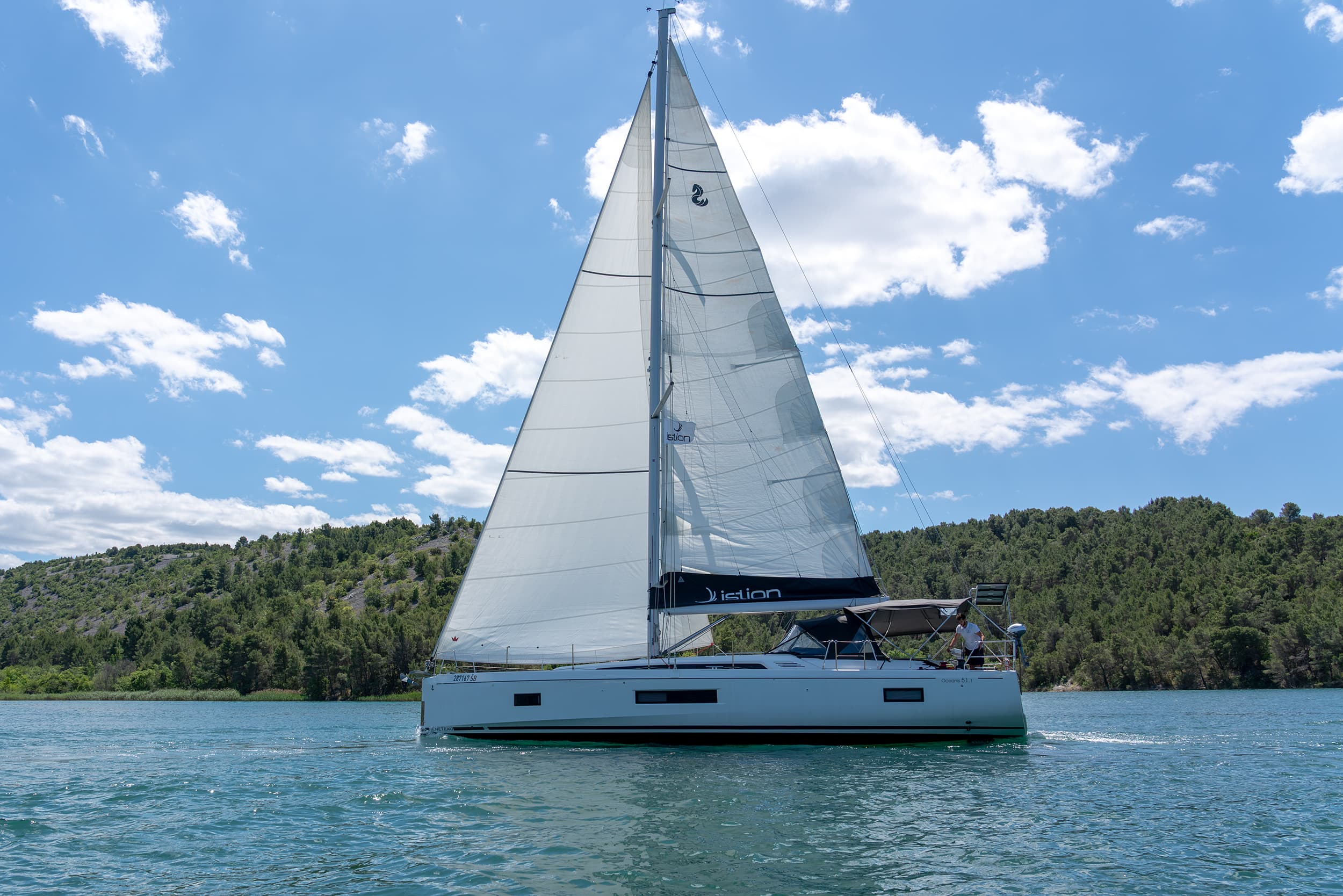 Beneteau Oceanis 51.1 First Friendship – bilde 2 av 17