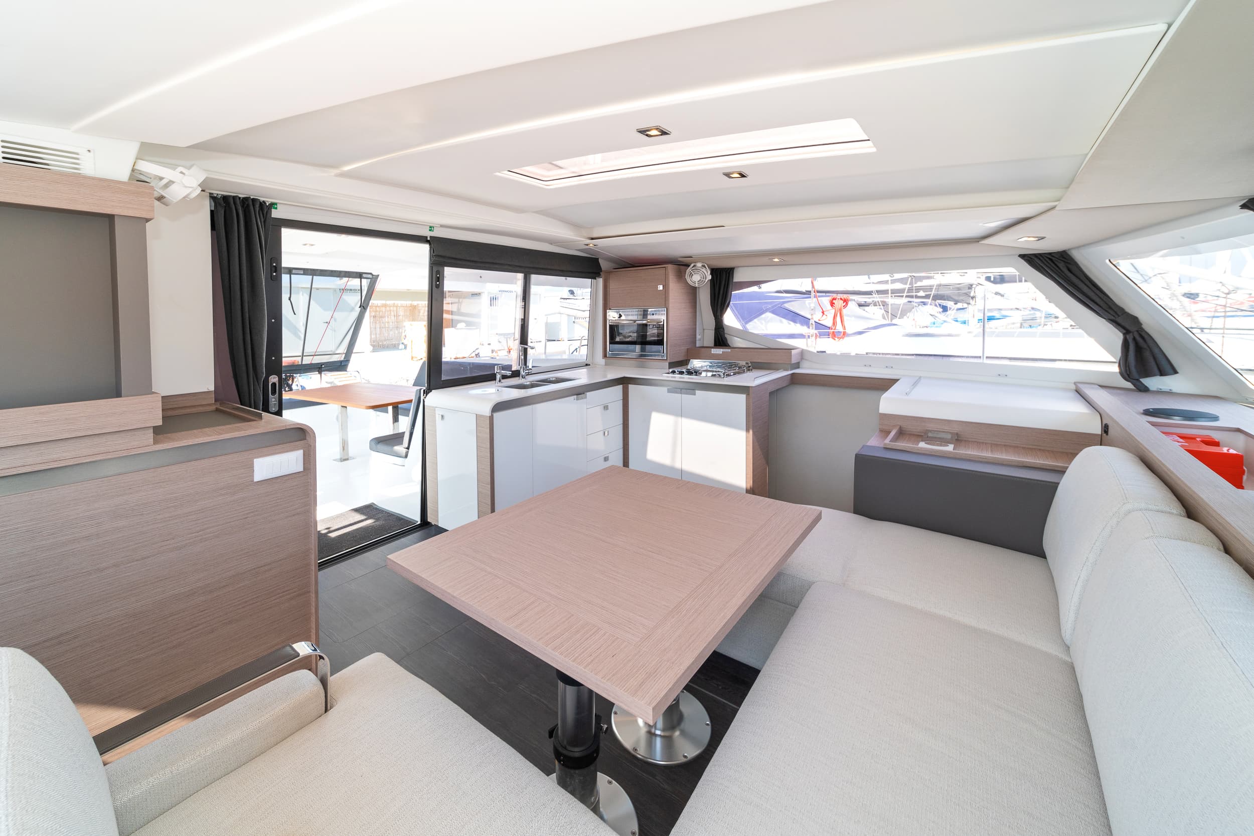 Fountaine Pajot Isla 40 First Step – bilde 2 av 17