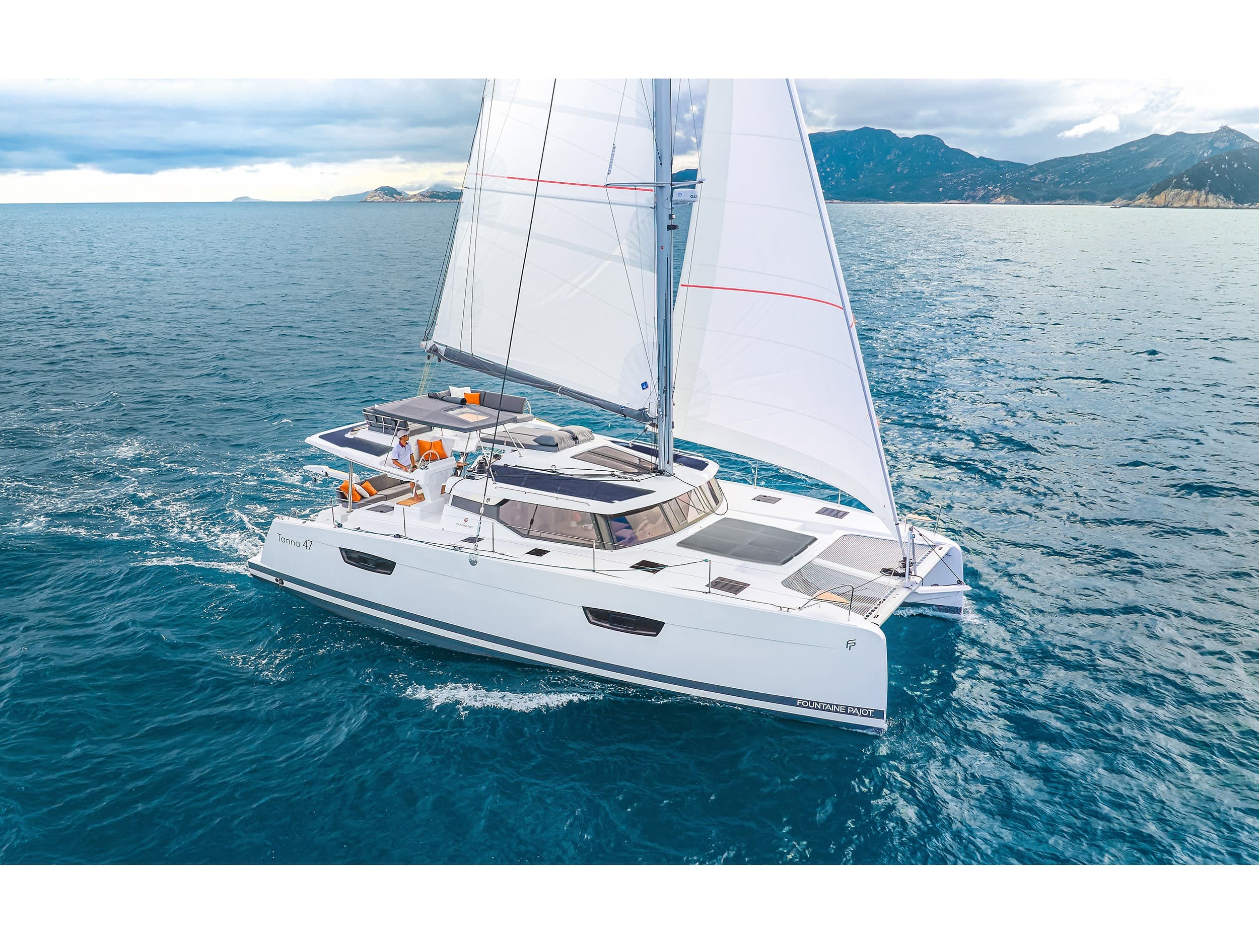 Fountaine Pajot Tanna 47 First Life