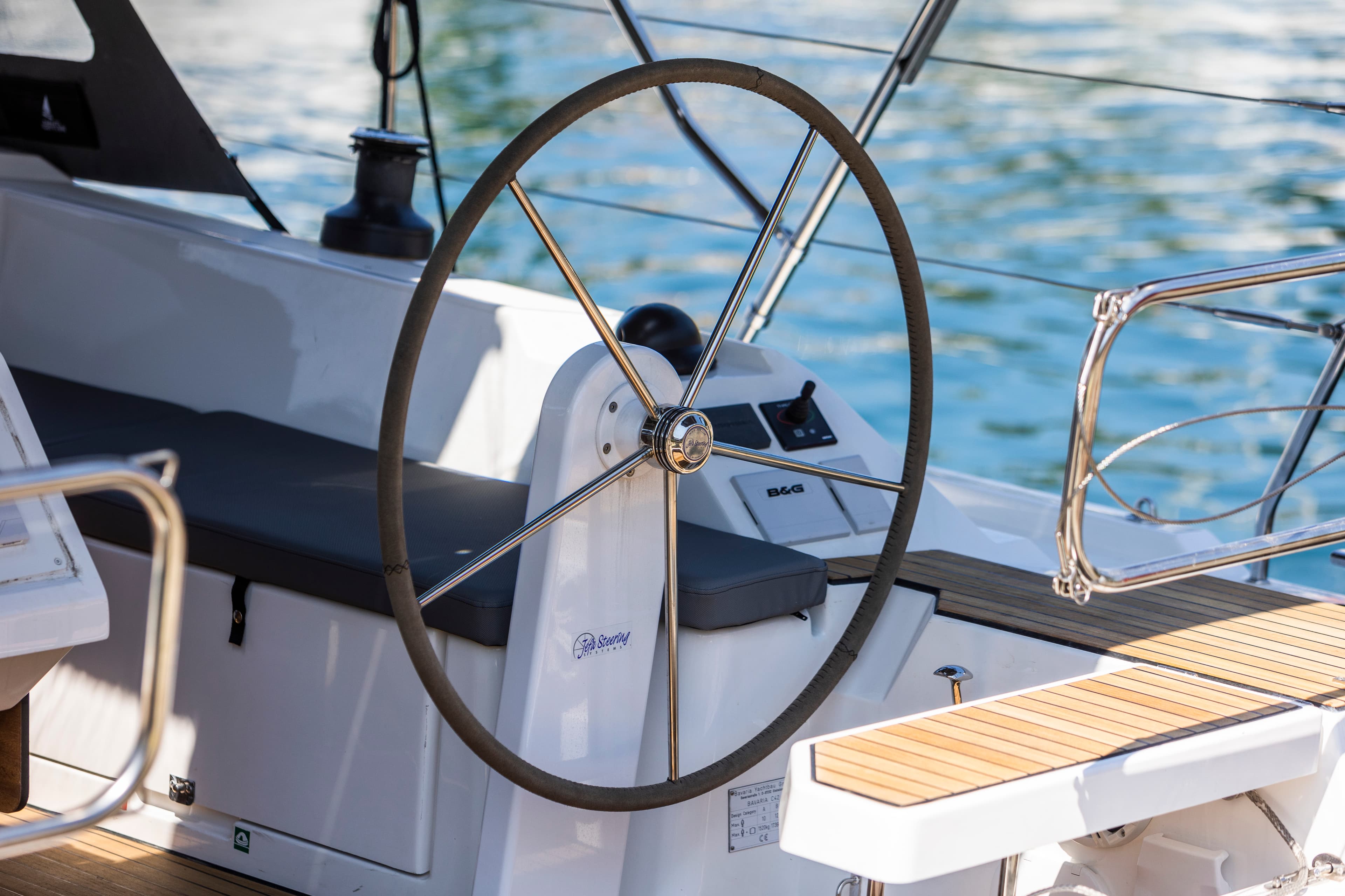 Bavaria C42 Maraschino – bilde 2 av 33