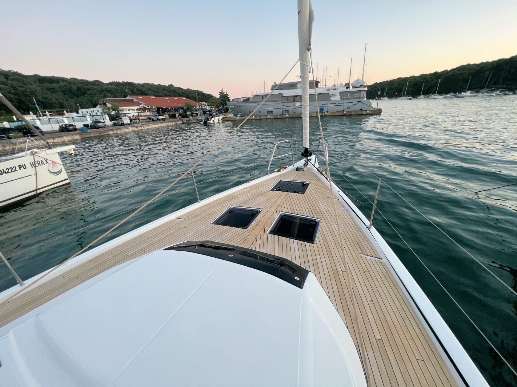 Dufour 470 Andreja – bilde 3 av 45