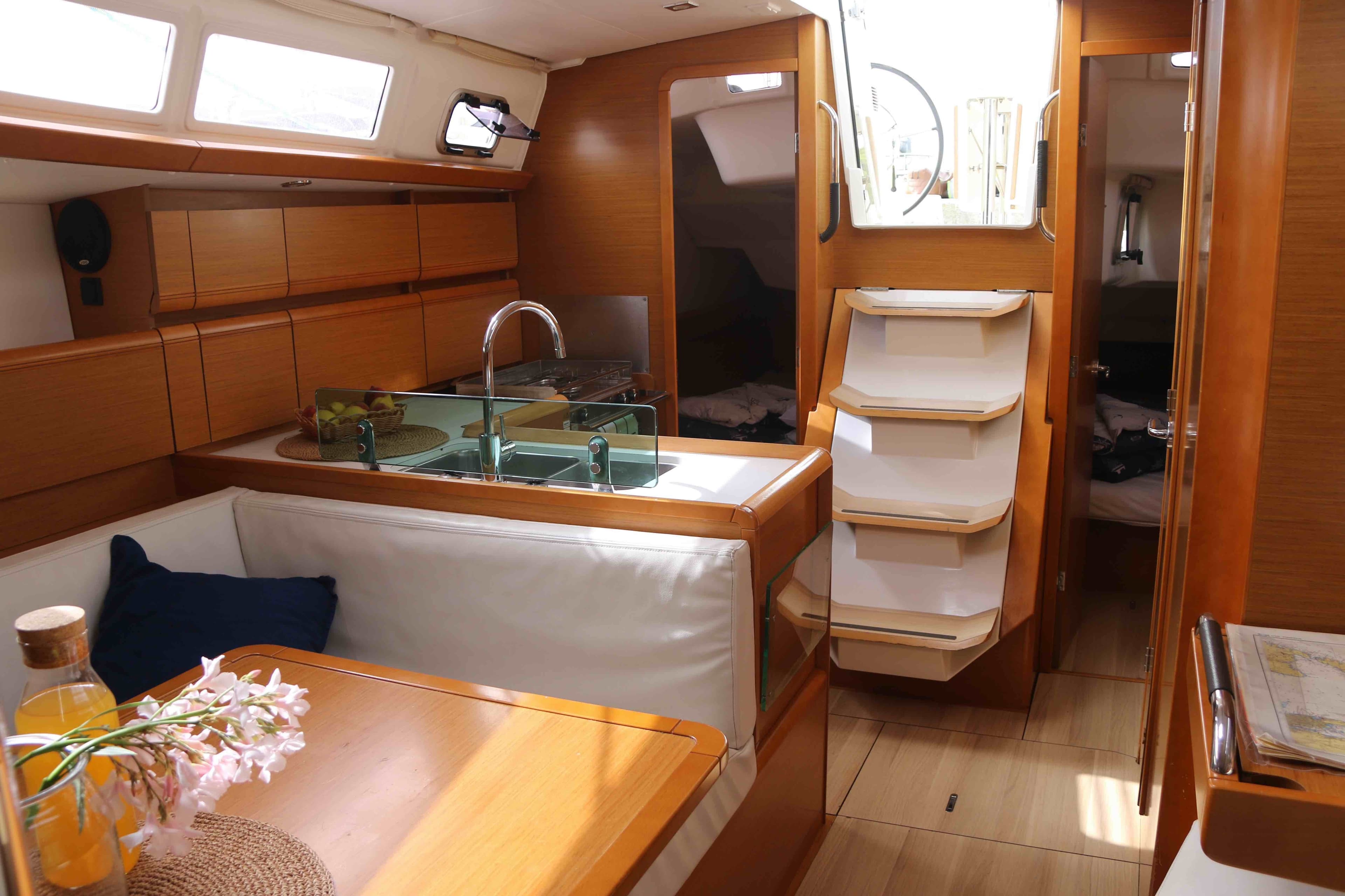 Jeanneau Sun Odyssey 389 DUST IN THE WIND – bilde 5 av 10